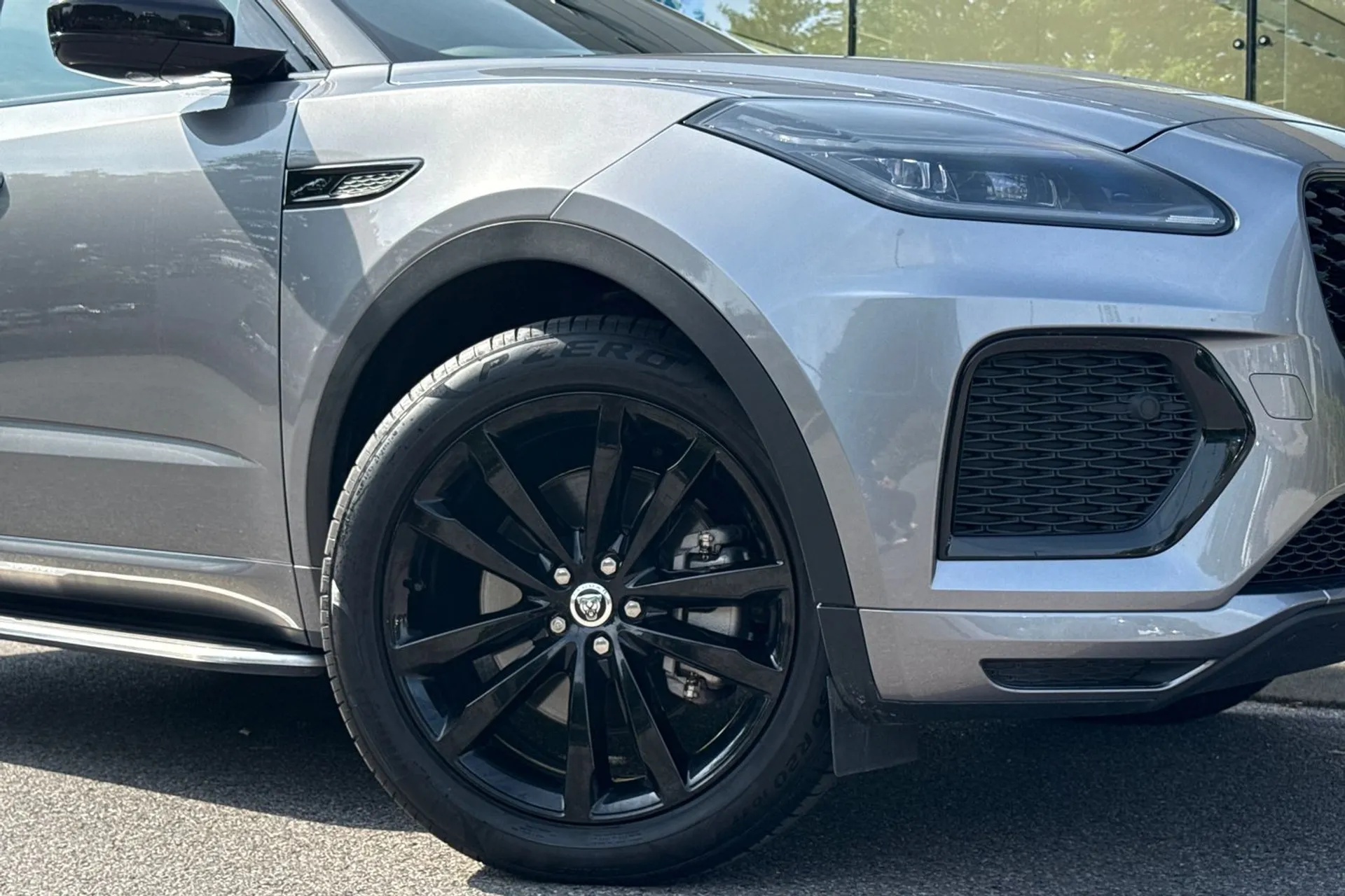 Jaguar E-PACE thumbnail image number 9