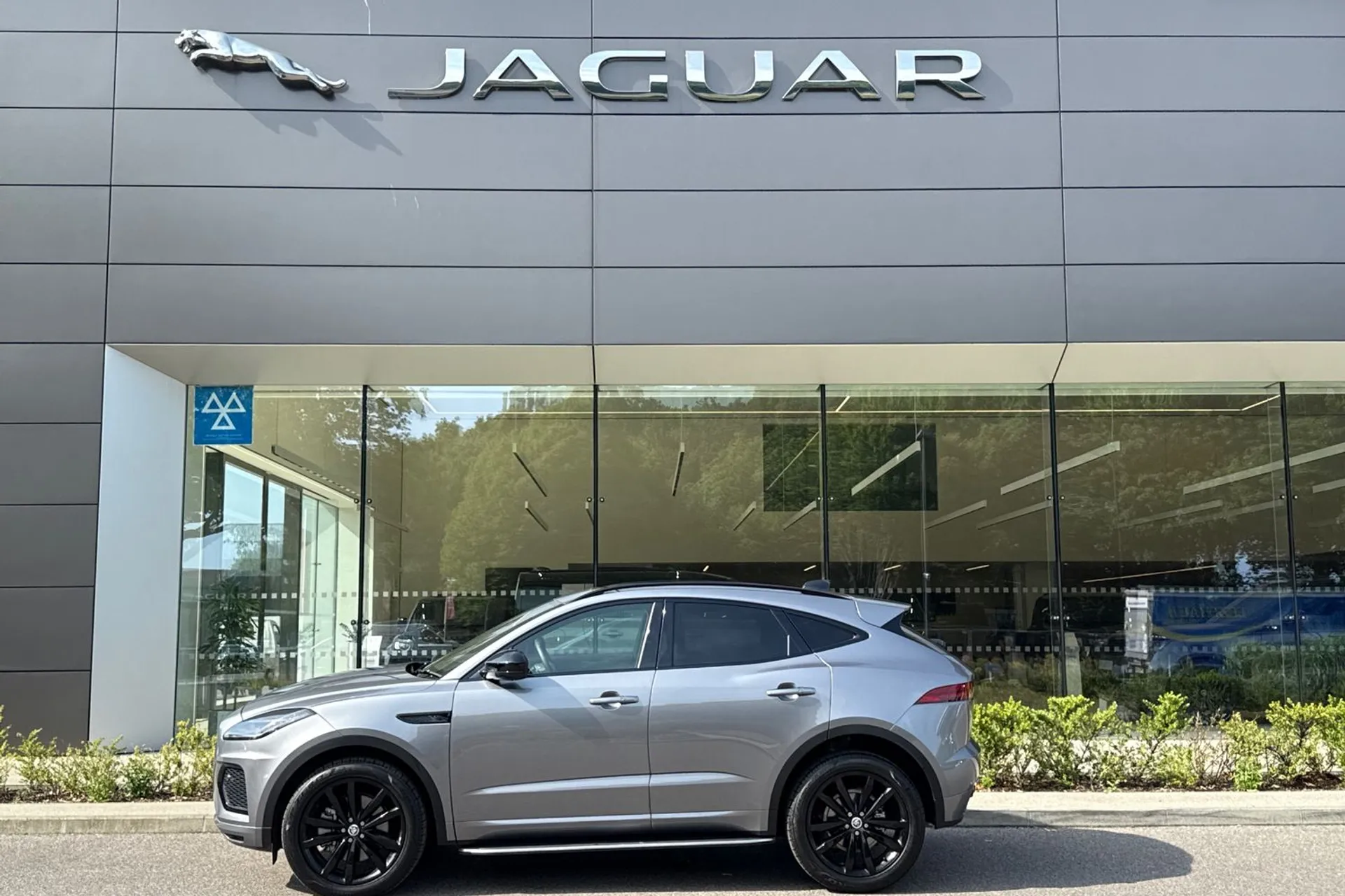 Jaguar E-PACE thumbnail image number 8