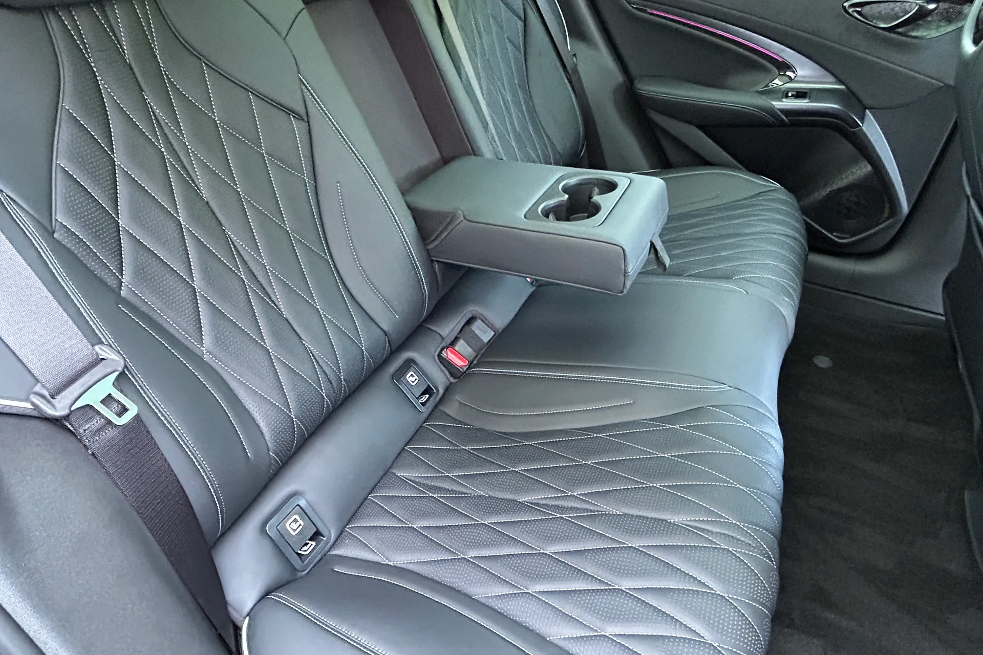 BYD SEAL thumbnail image number 28