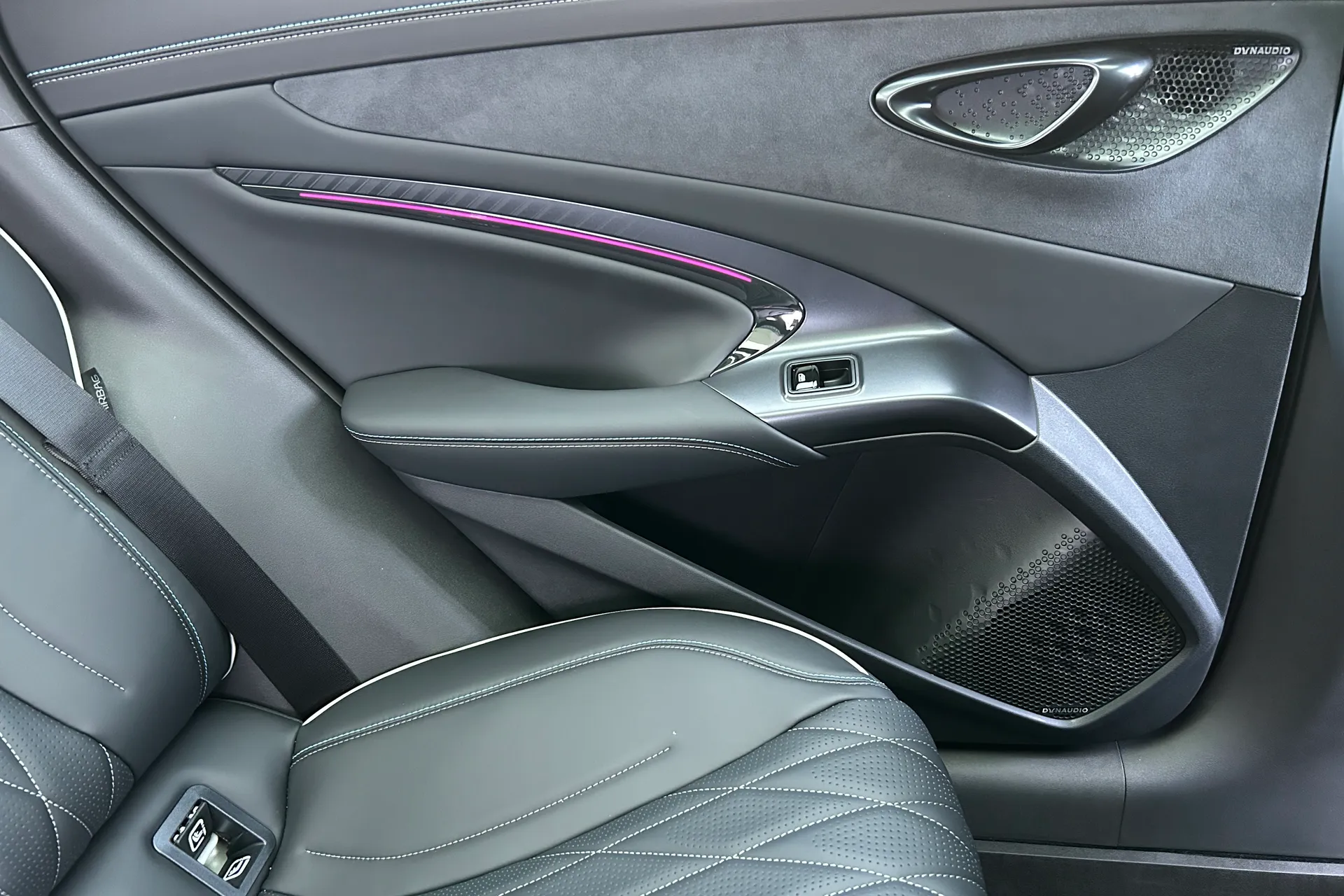 BYD SEAL thumbnail image number 29