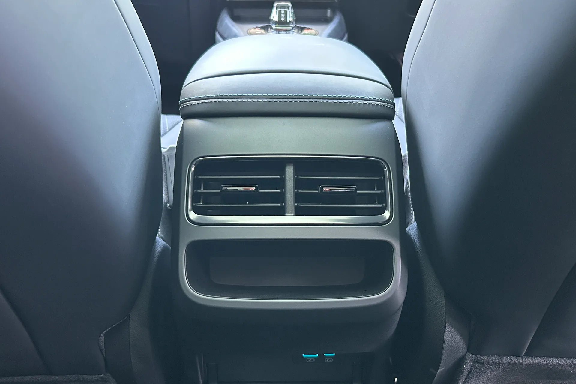 BYD SEAL thumbnail image number 30