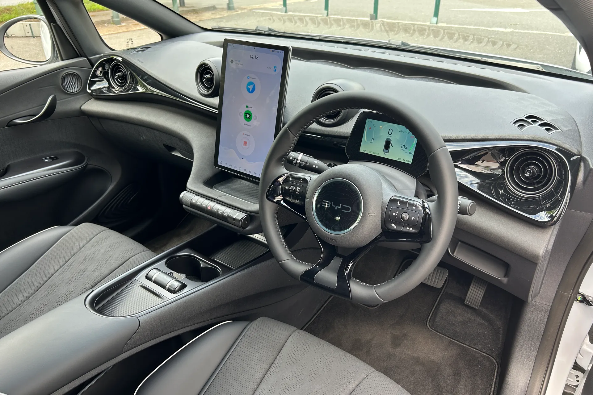 BYD DOLPHIN thumbnail image number 20