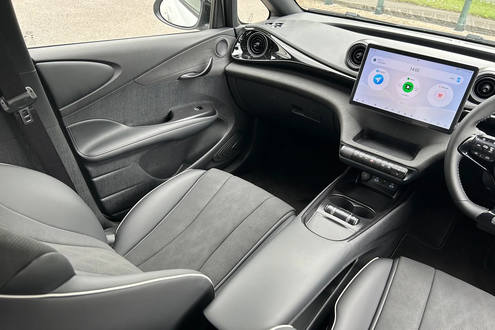 BYD DOLPHIN thumbnail image number 41