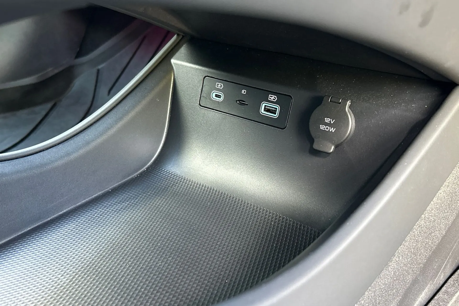 BYD SEAL thumbnail image number 47