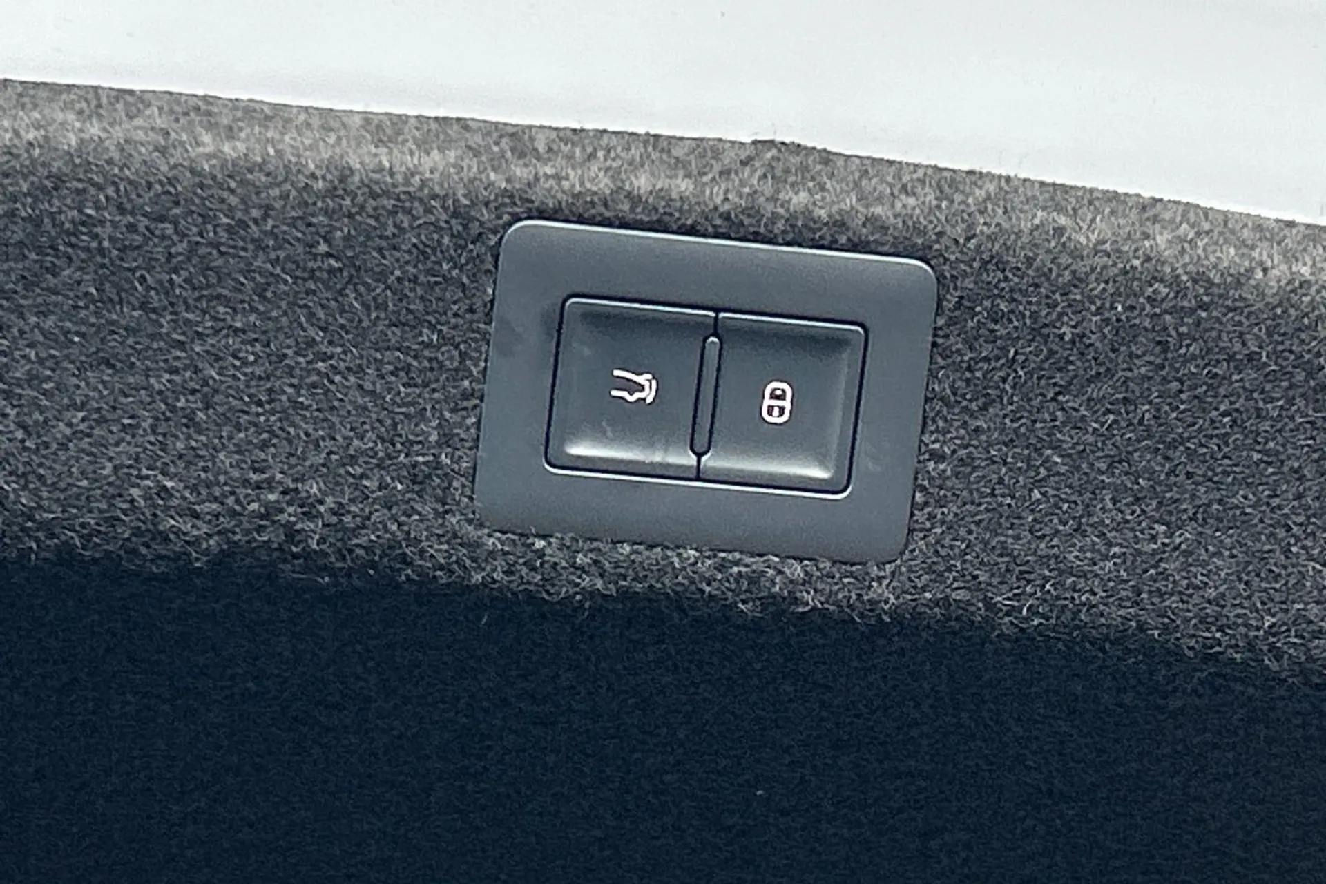 BYD SEAL thumbnail image number 34