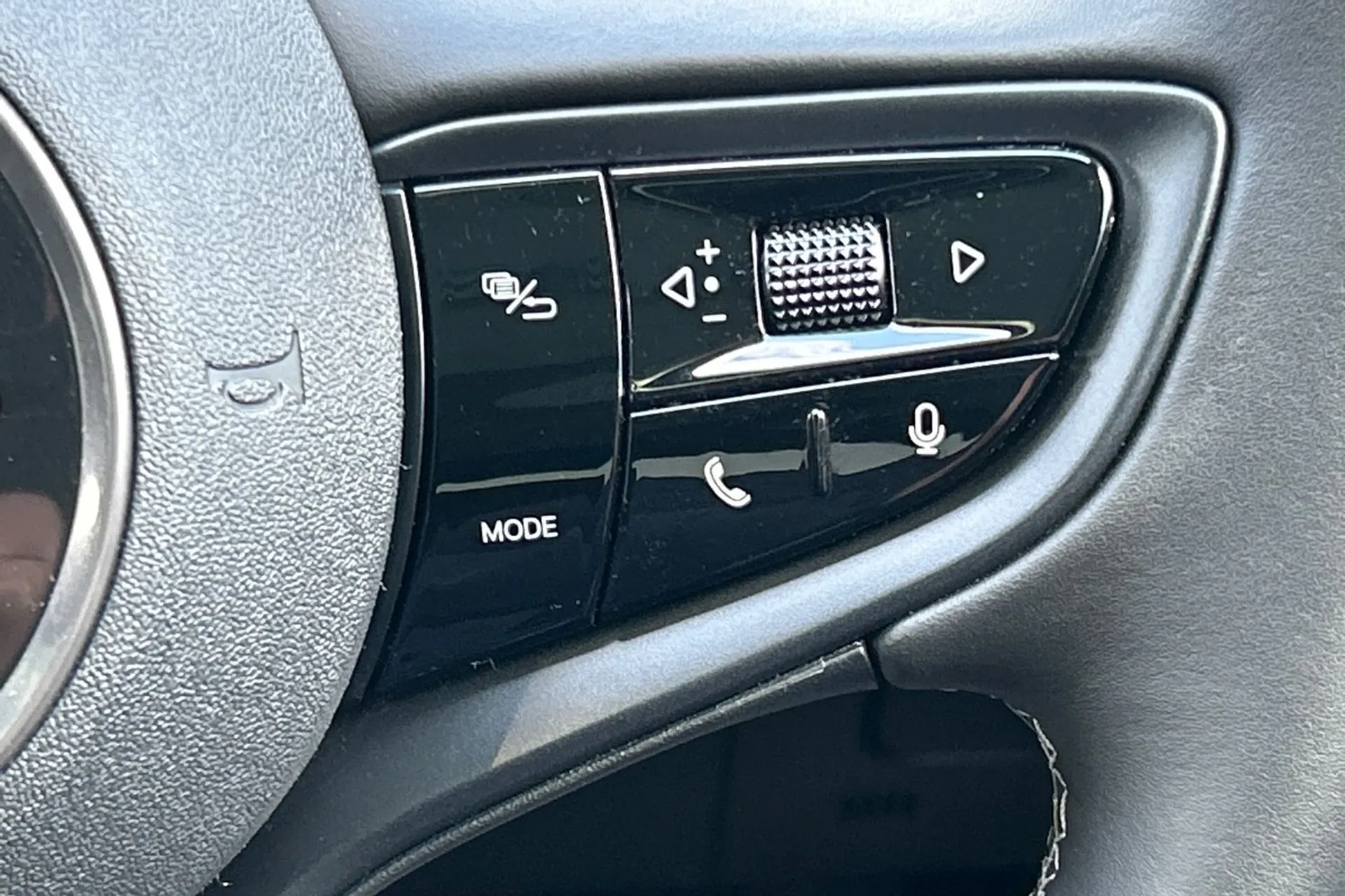 BYD SEAL thumbnail image number 43