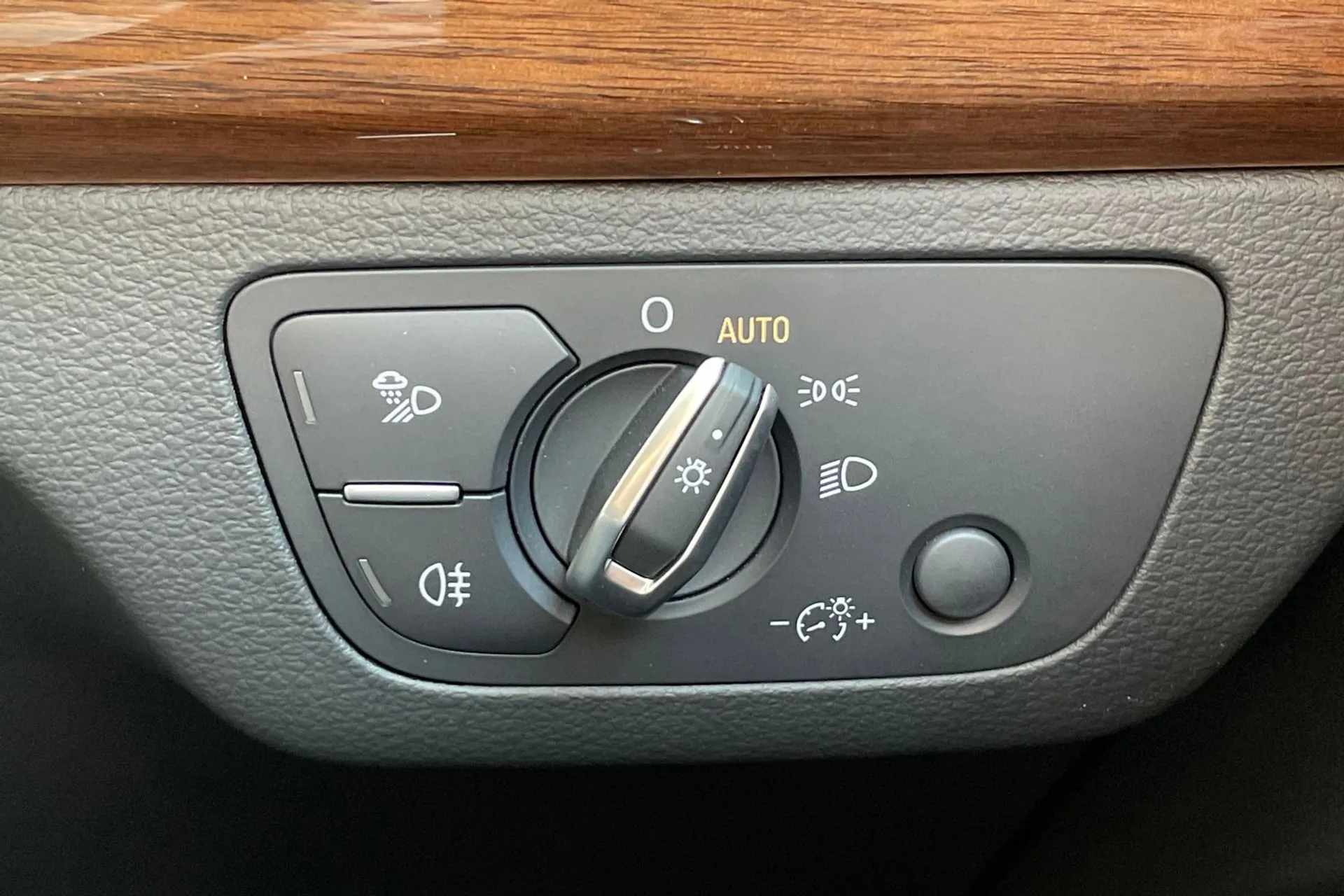 Audi Q5 thumbnail image number 55