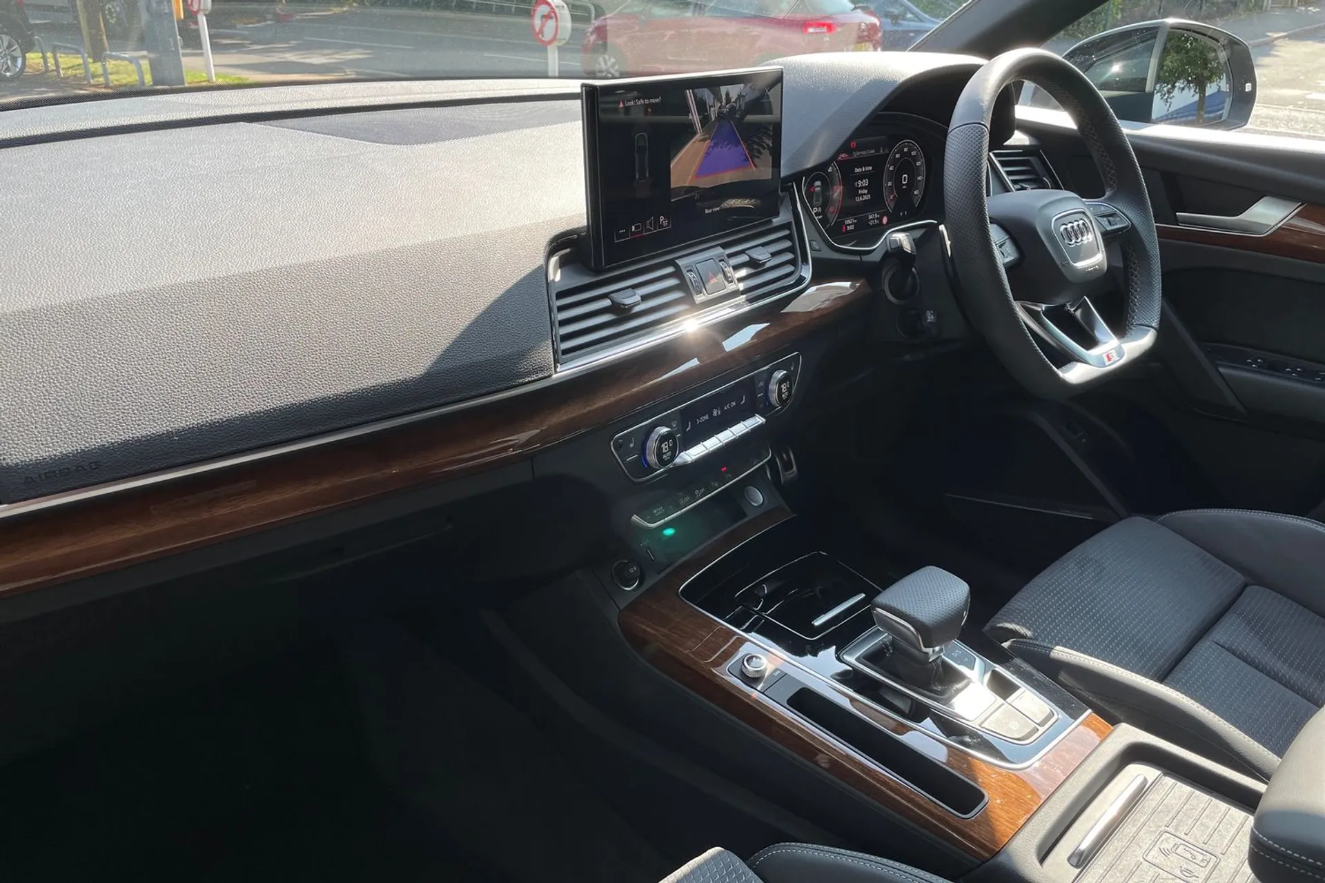 Audi Q5 thumbnail image number 26