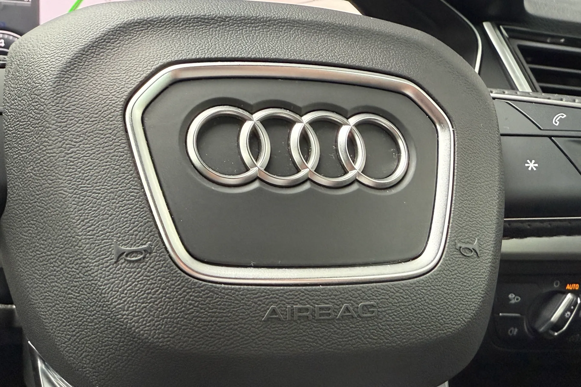 Audi Q5 thumbnail image number 11