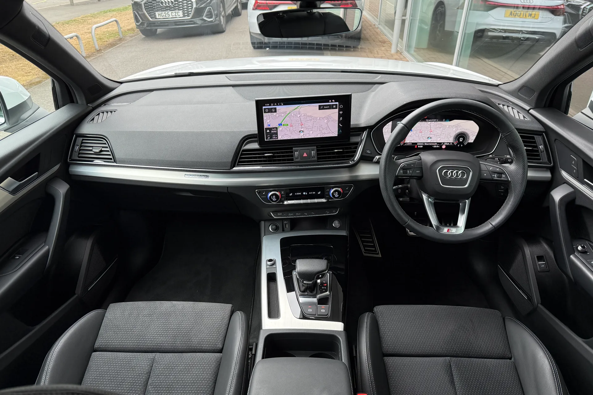 Audi Q5 thumbnail image number 3