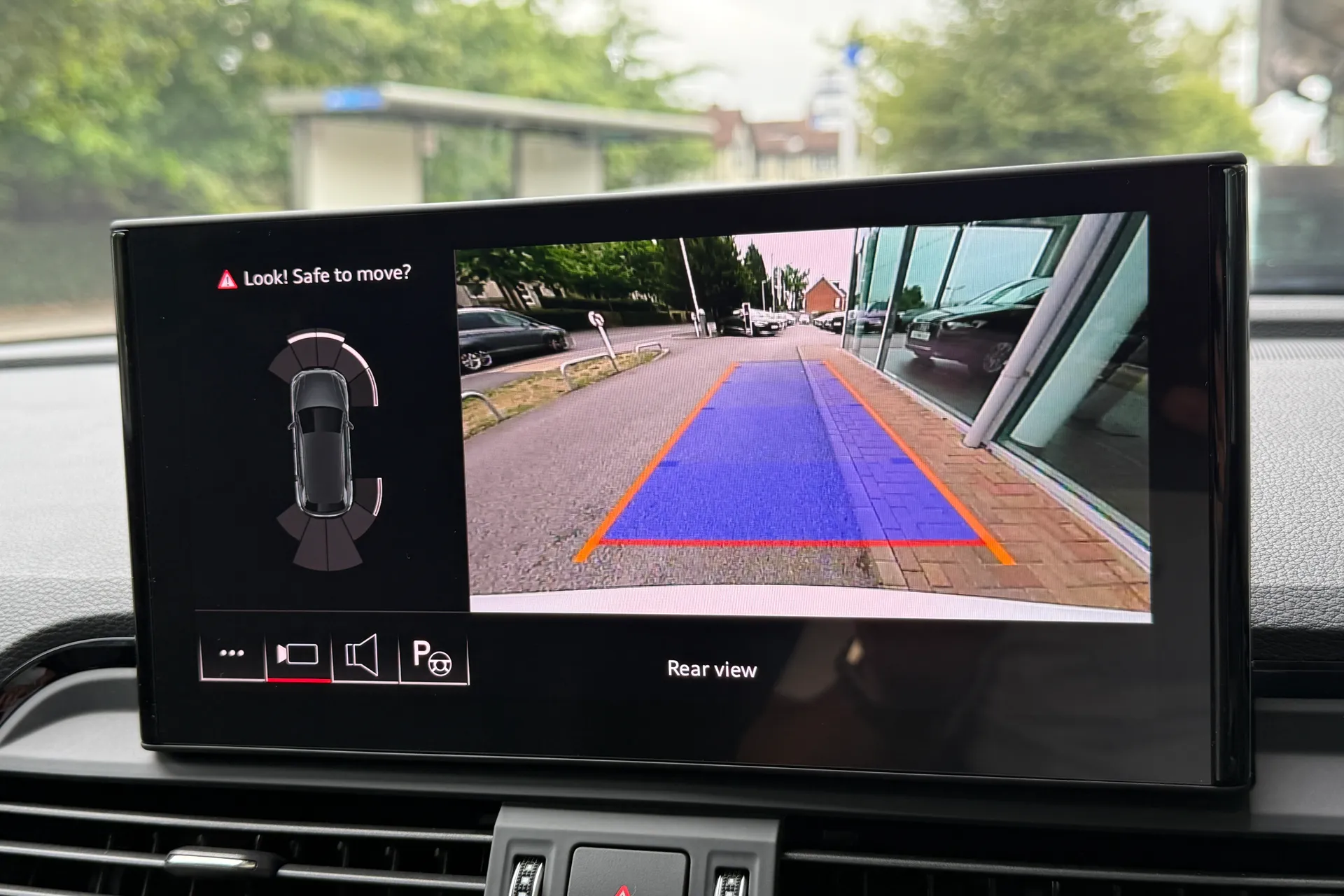 Audi Q5 thumbnail image number 14