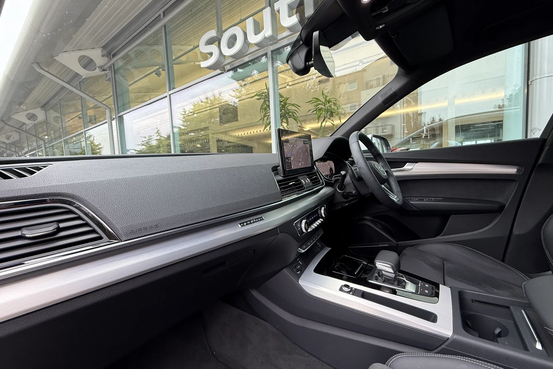 Audi Q5 thumbnail image number 5