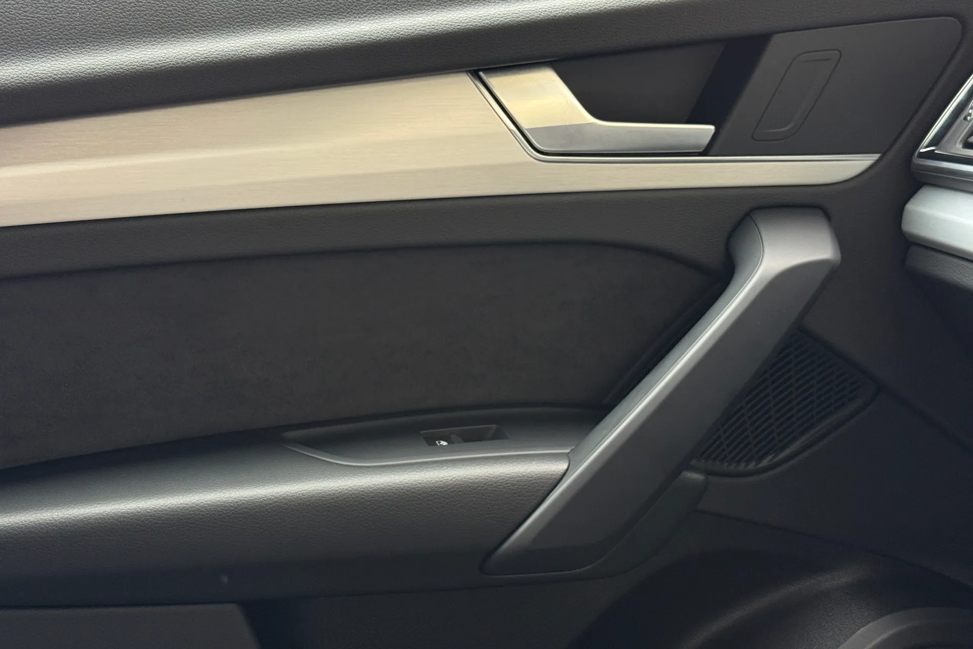 Audi Q5 thumbnail image number 21