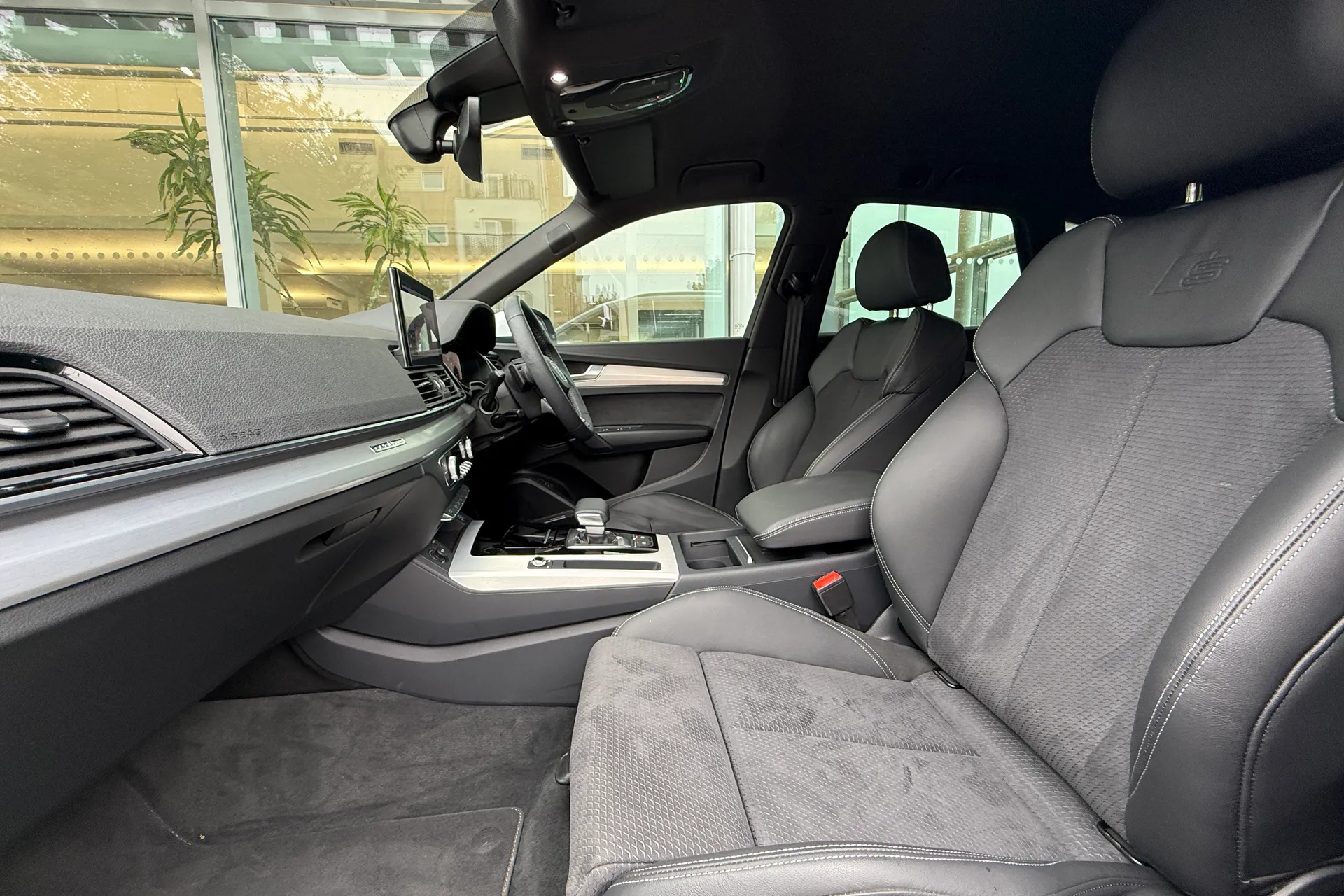 Audi Q5 thumbnail image number 50