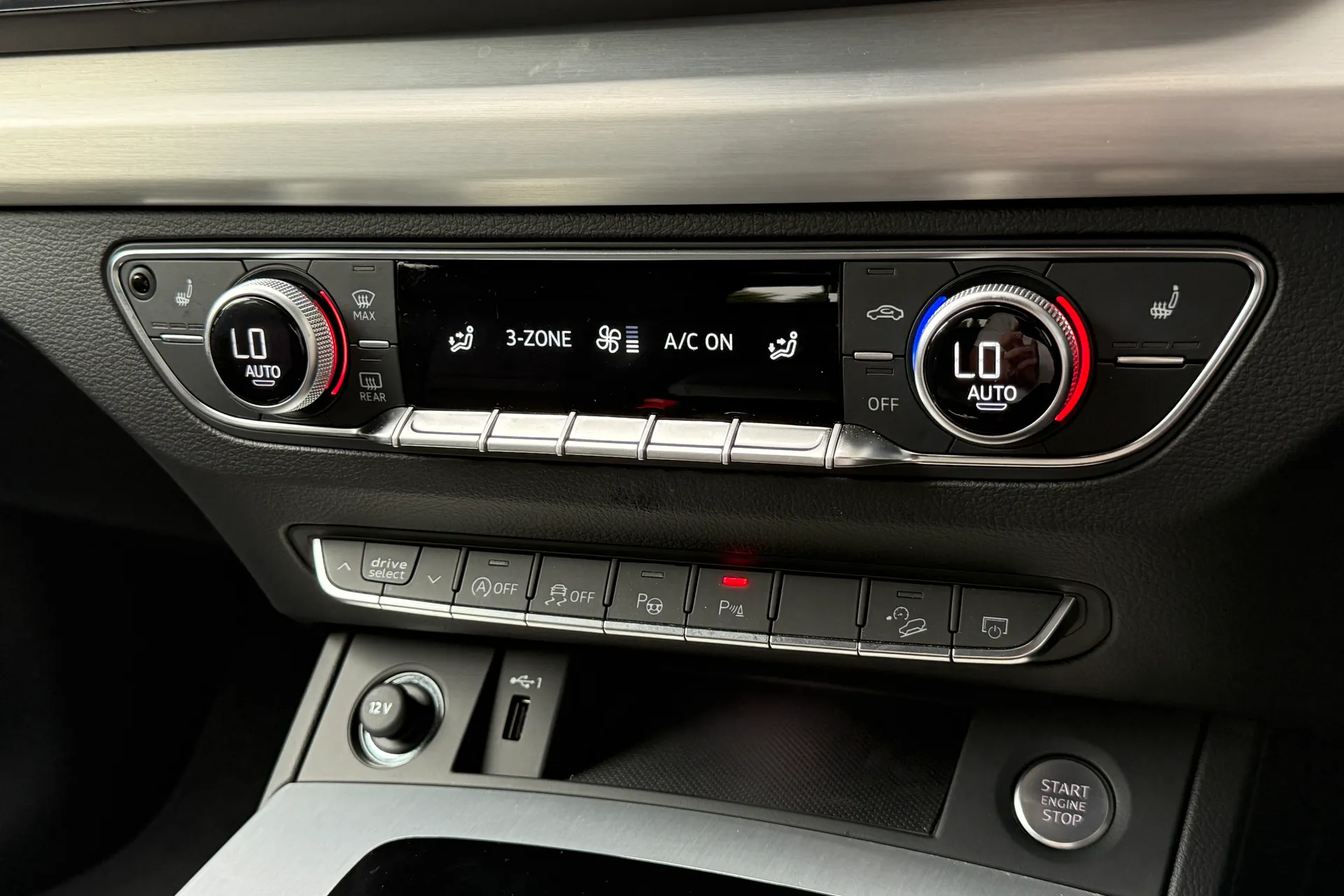 Audi Q5 thumbnail image number 15