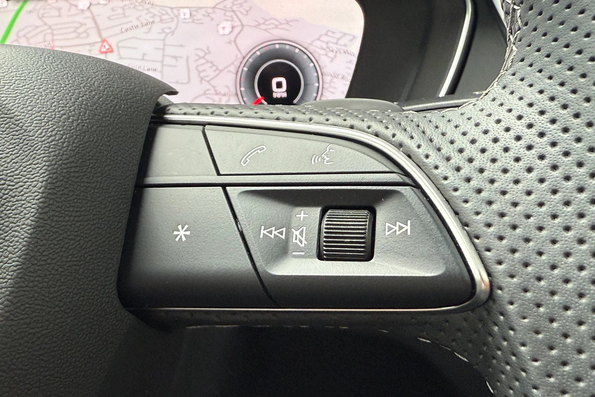 Audi Q5 thumbnail image number 10