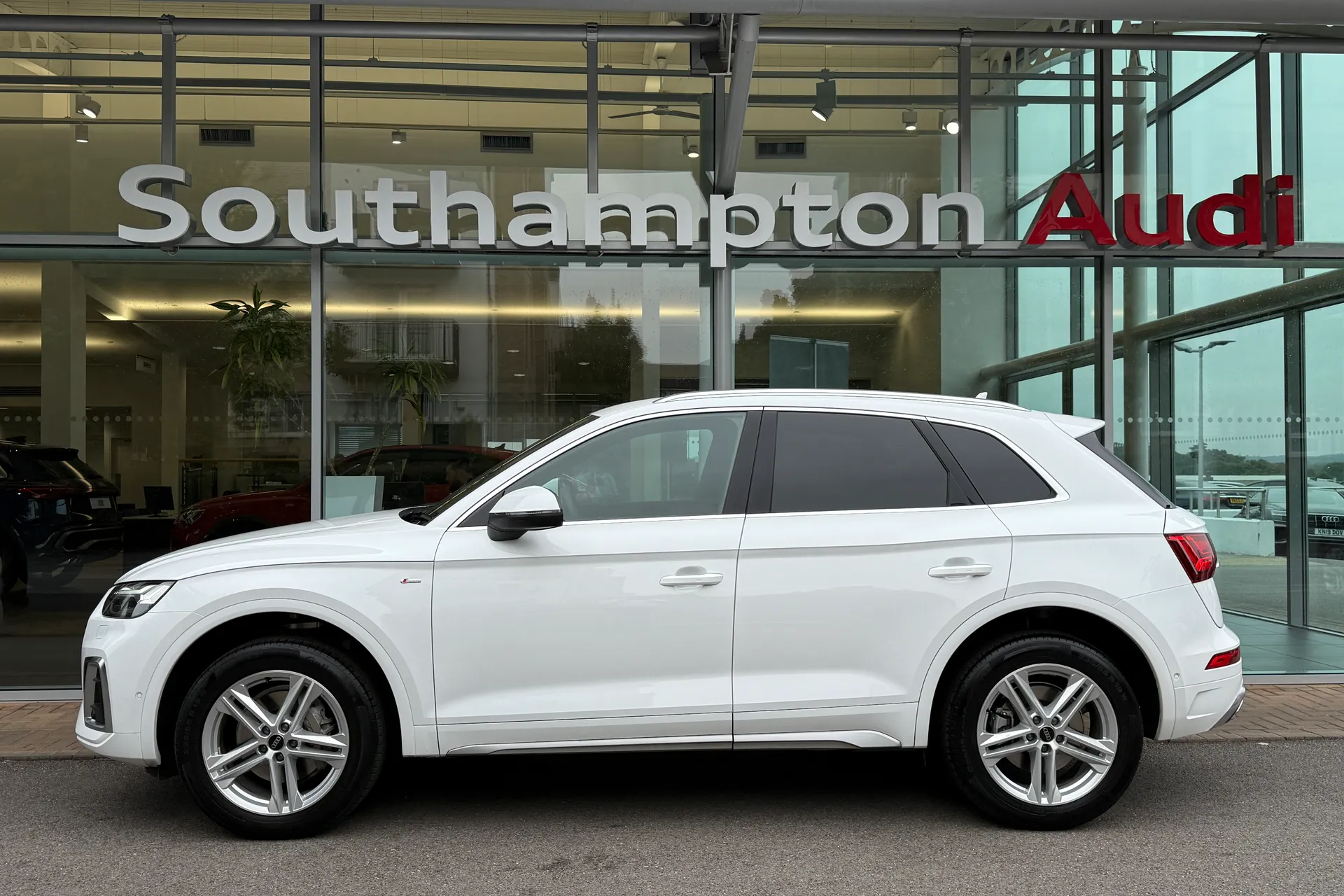Audi Q5 thumbnail image number 49