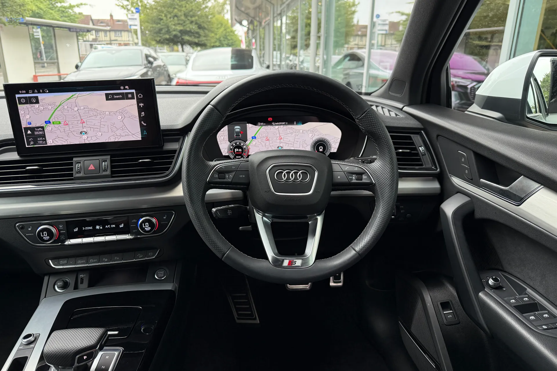 Audi Q5 thumbnail image number 32