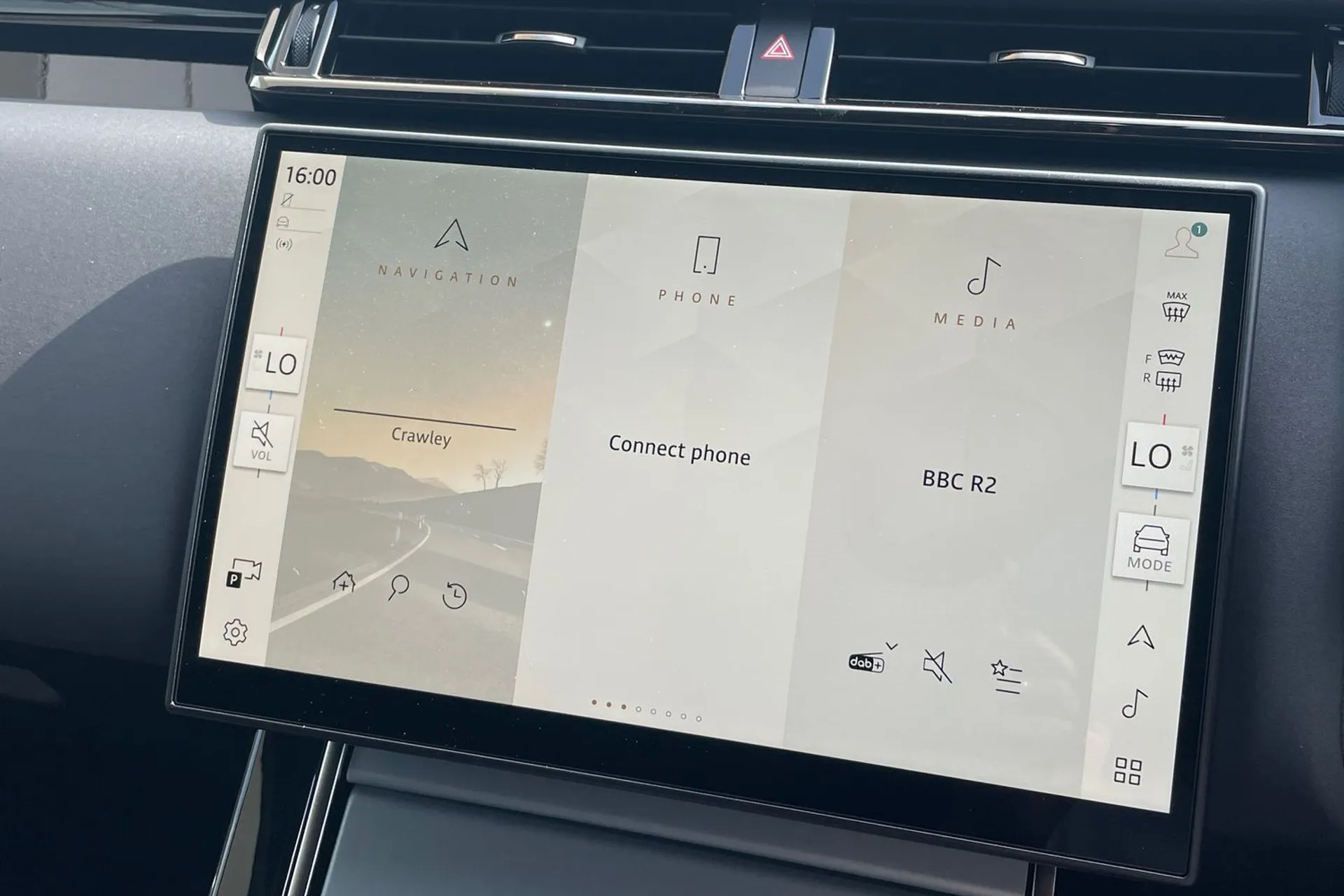 LAND ROVER RANGE ROVER VELAR thumbnail image number 44