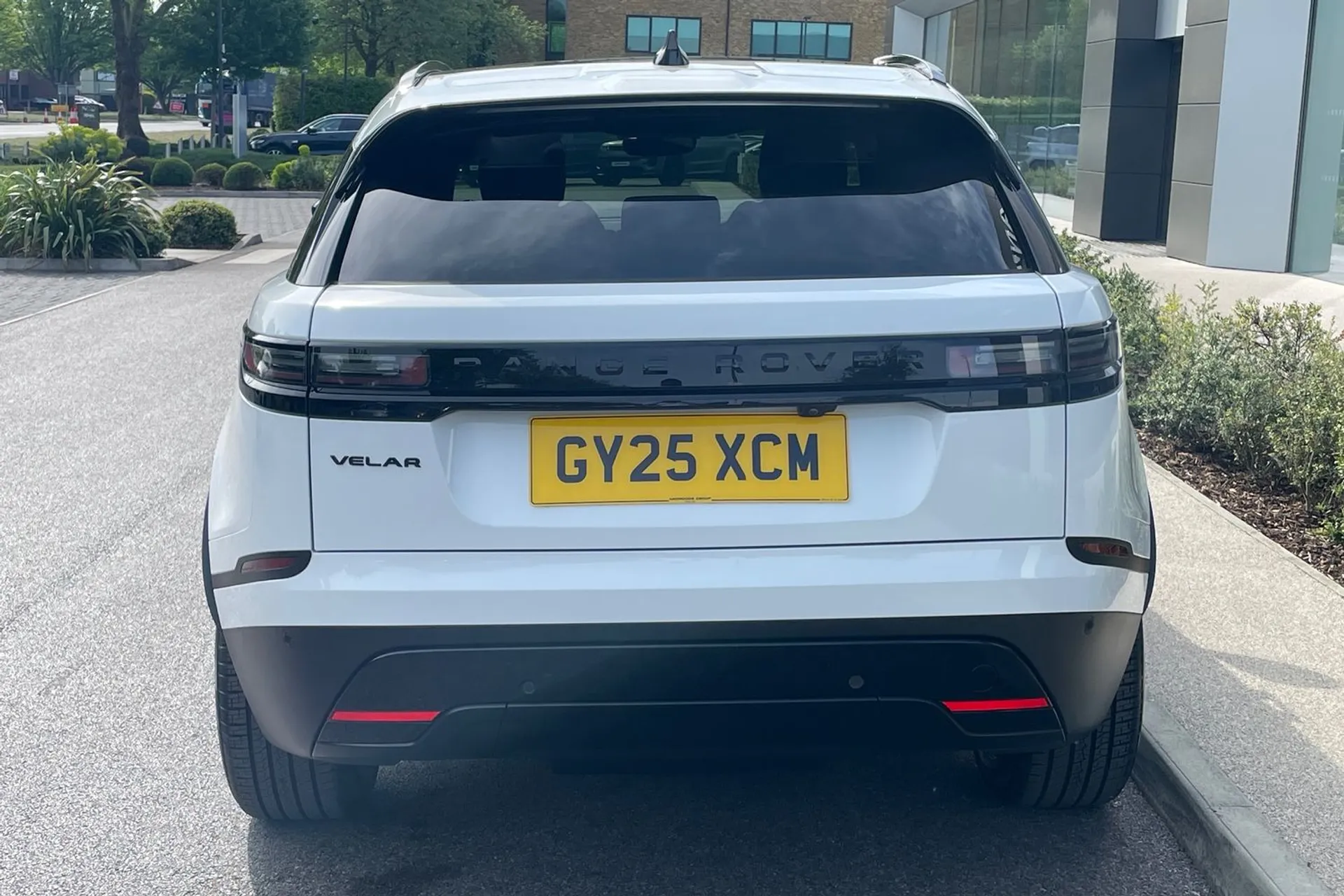 LAND ROVER RANGE ROVER VELAR thumbnail image number 10