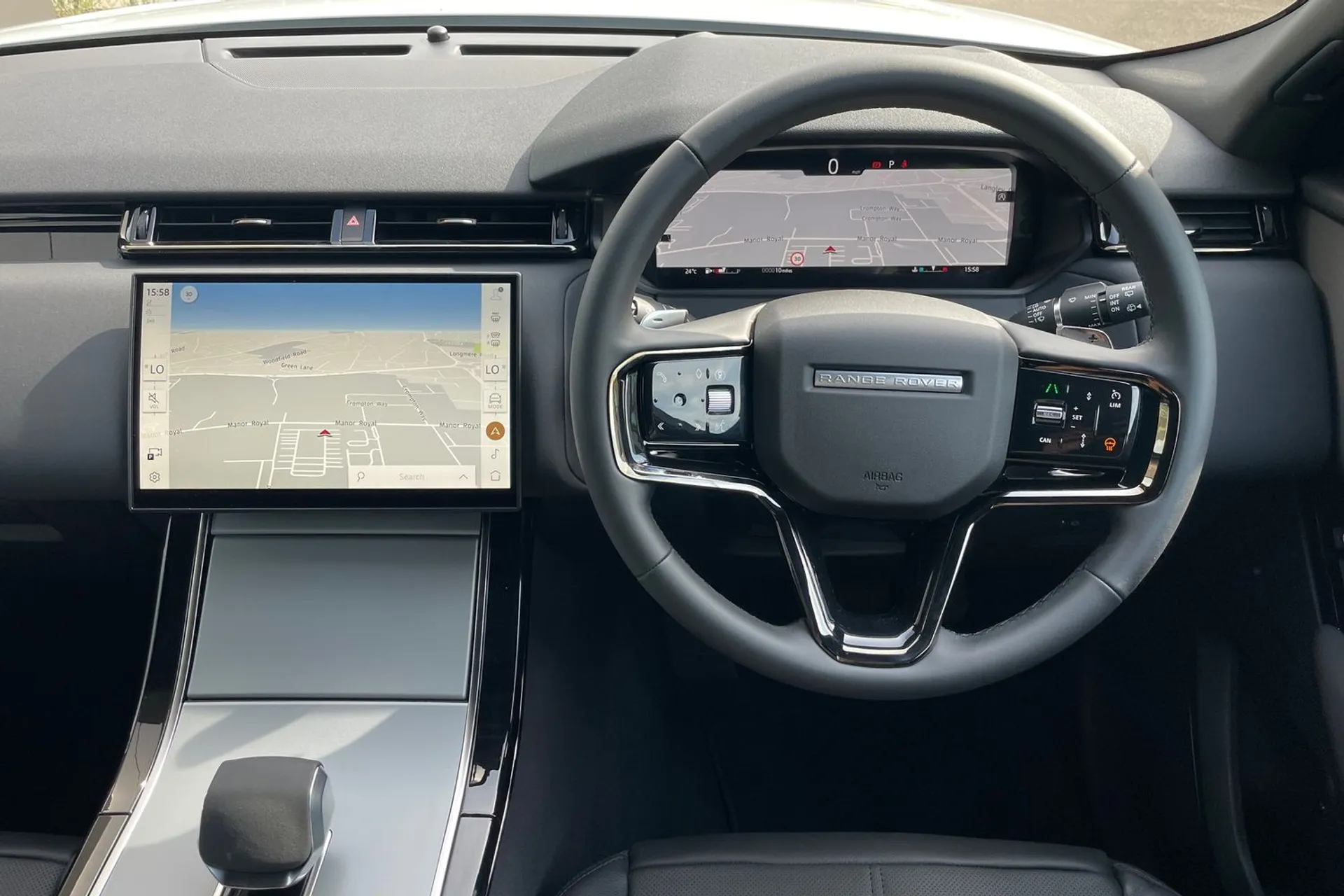 LAND ROVER RANGE ROVER VELAR thumbnail image number 23