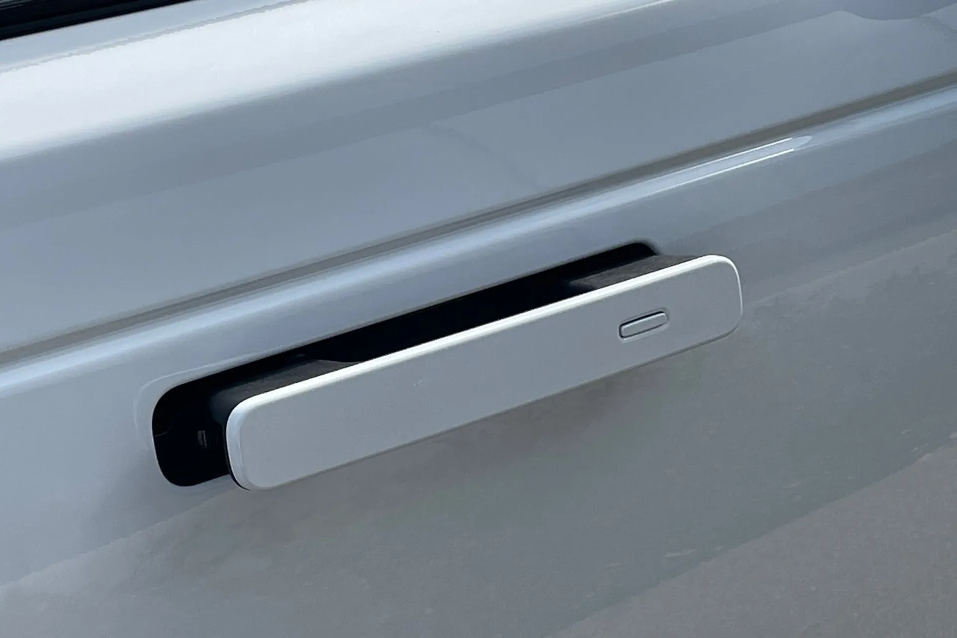 LAND ROVER RANGE ROVER VELAR thumbnail image number 18