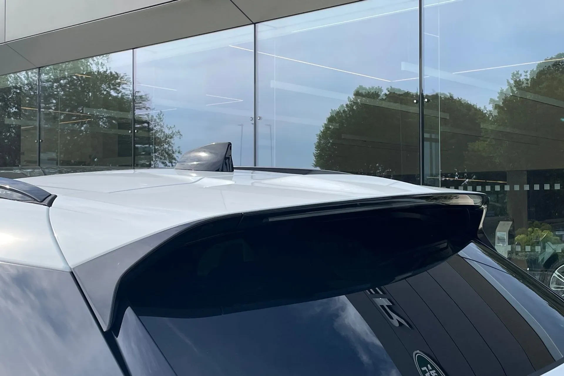 LAND ROVER RANGE ROVER VELAR thumbnail image number 17