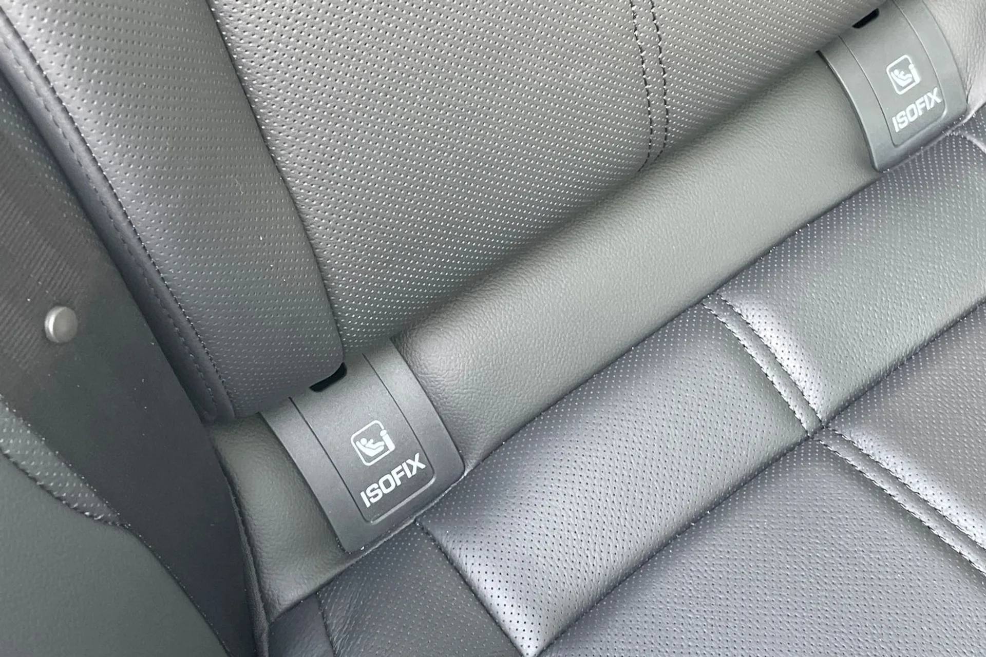 LAND ROVER RANGE ROVER VELAR thumbnail image number 30