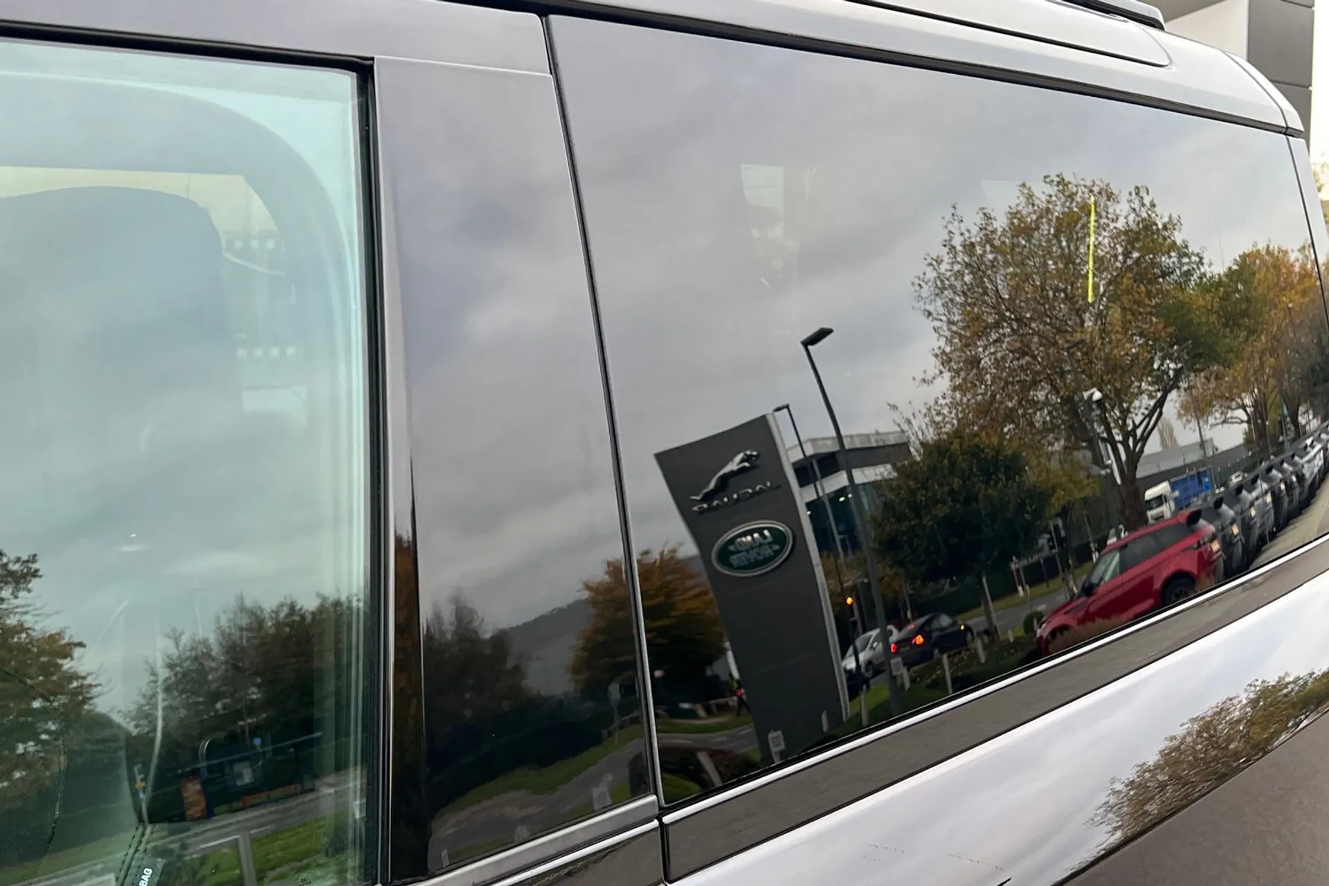 LAND ROVER Defender 90 thumbnail image number 26
