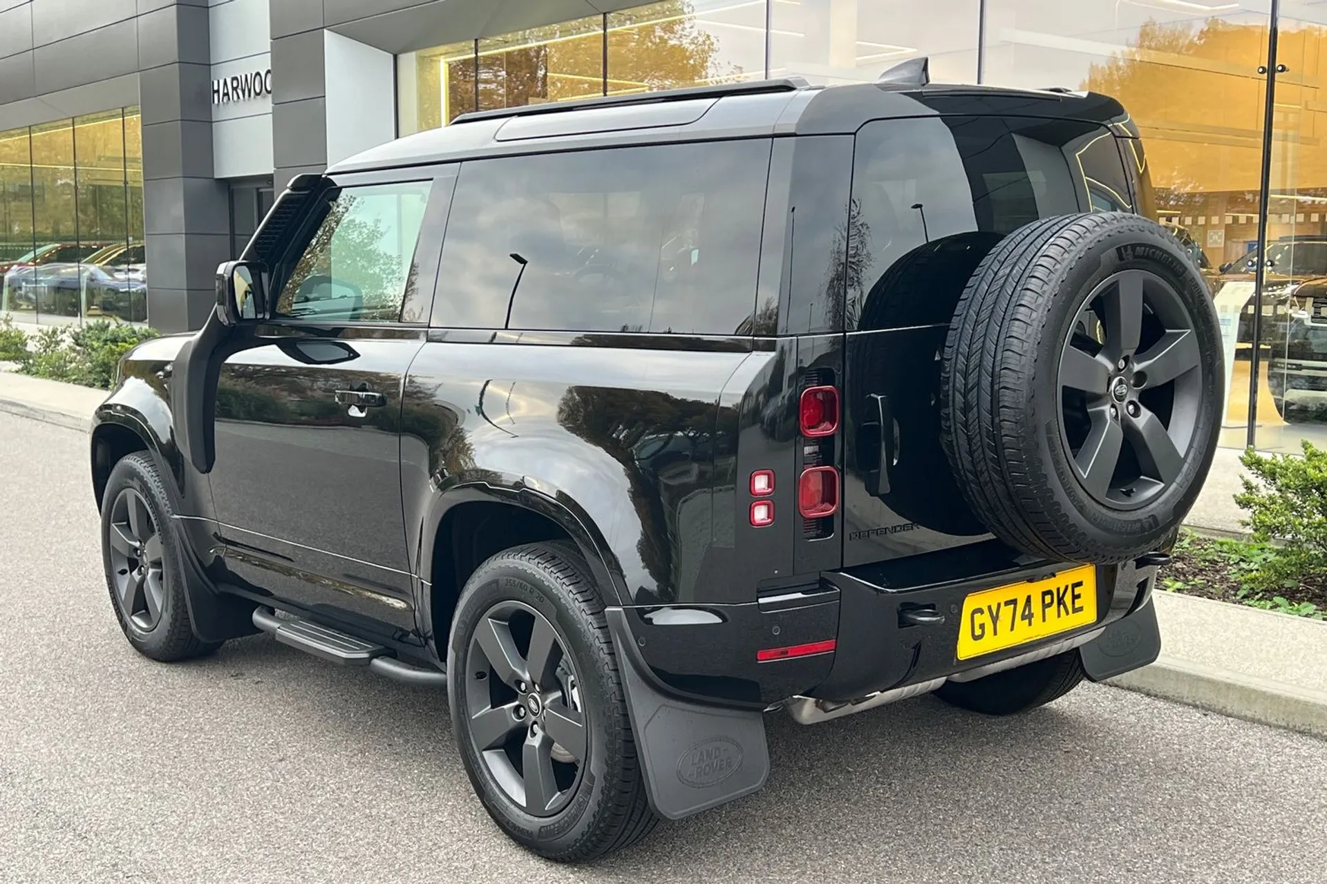LAND ROVER Defender 90 thumbnail image number 14