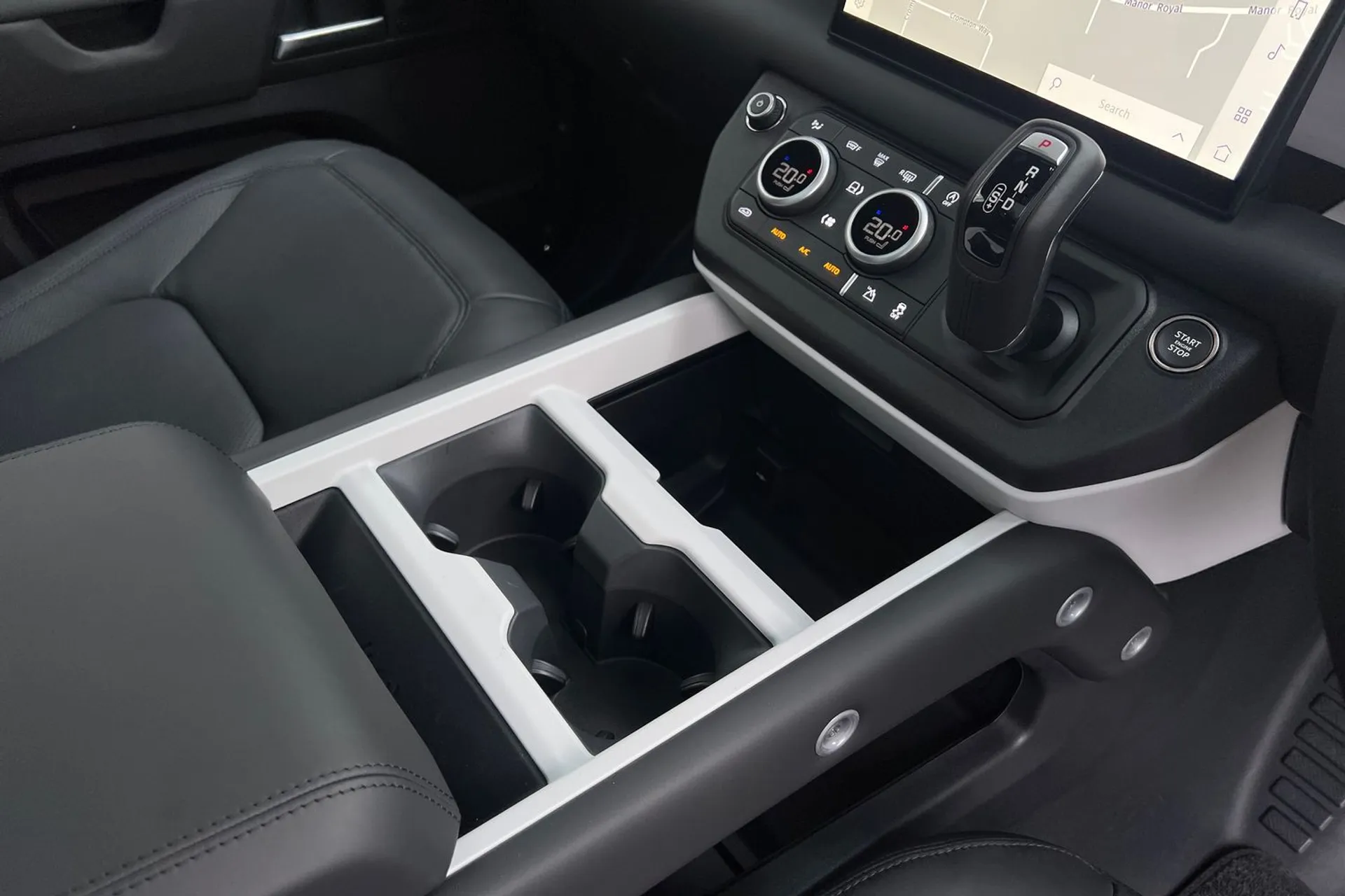 LAND ROVER Defender 90 thumbnail image number 45