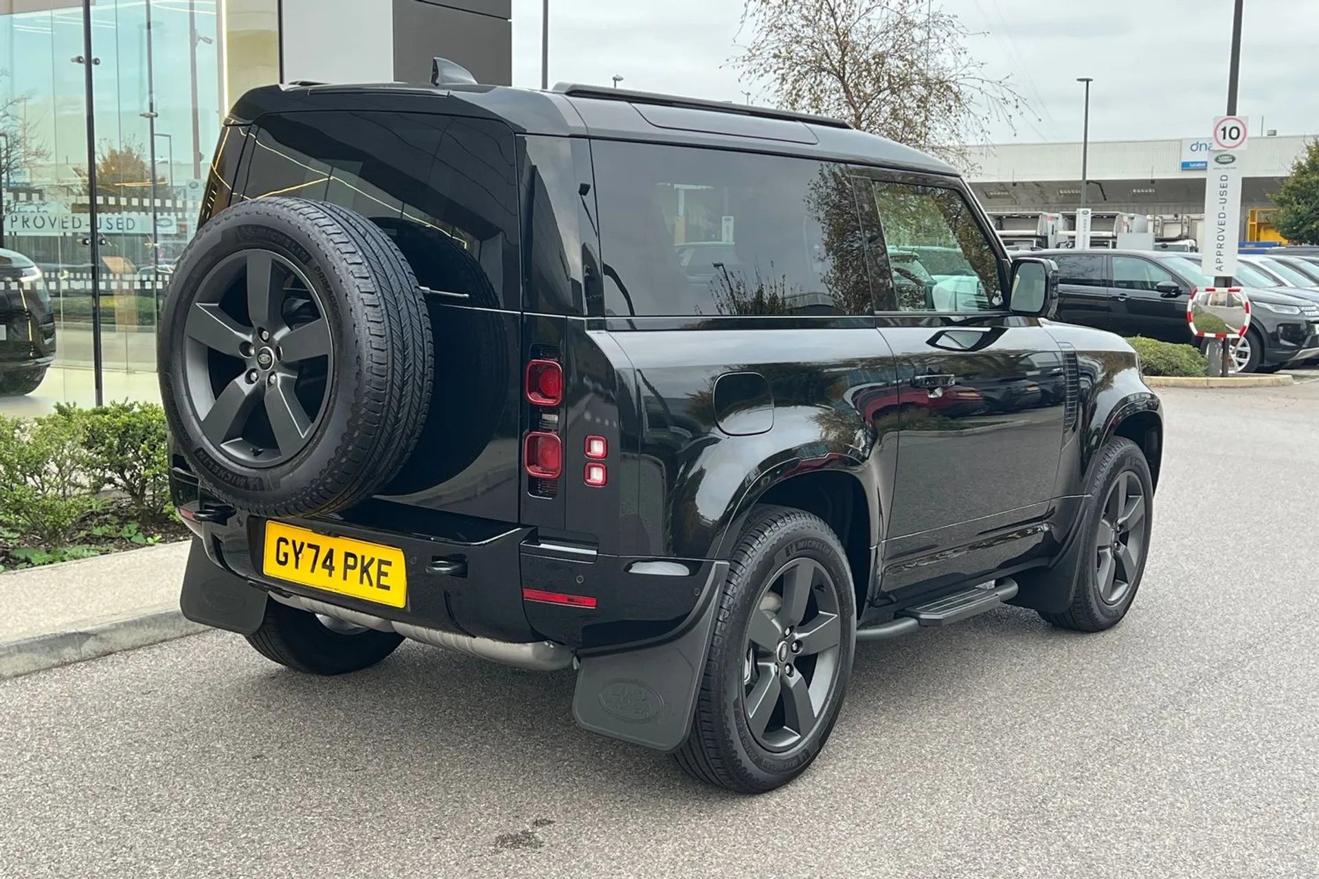 LAND ROVER Defender 90 thumbnail image number 12