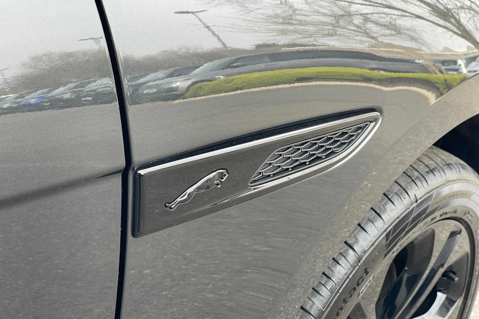 Jaguar F-PACE thumbnail image number 65