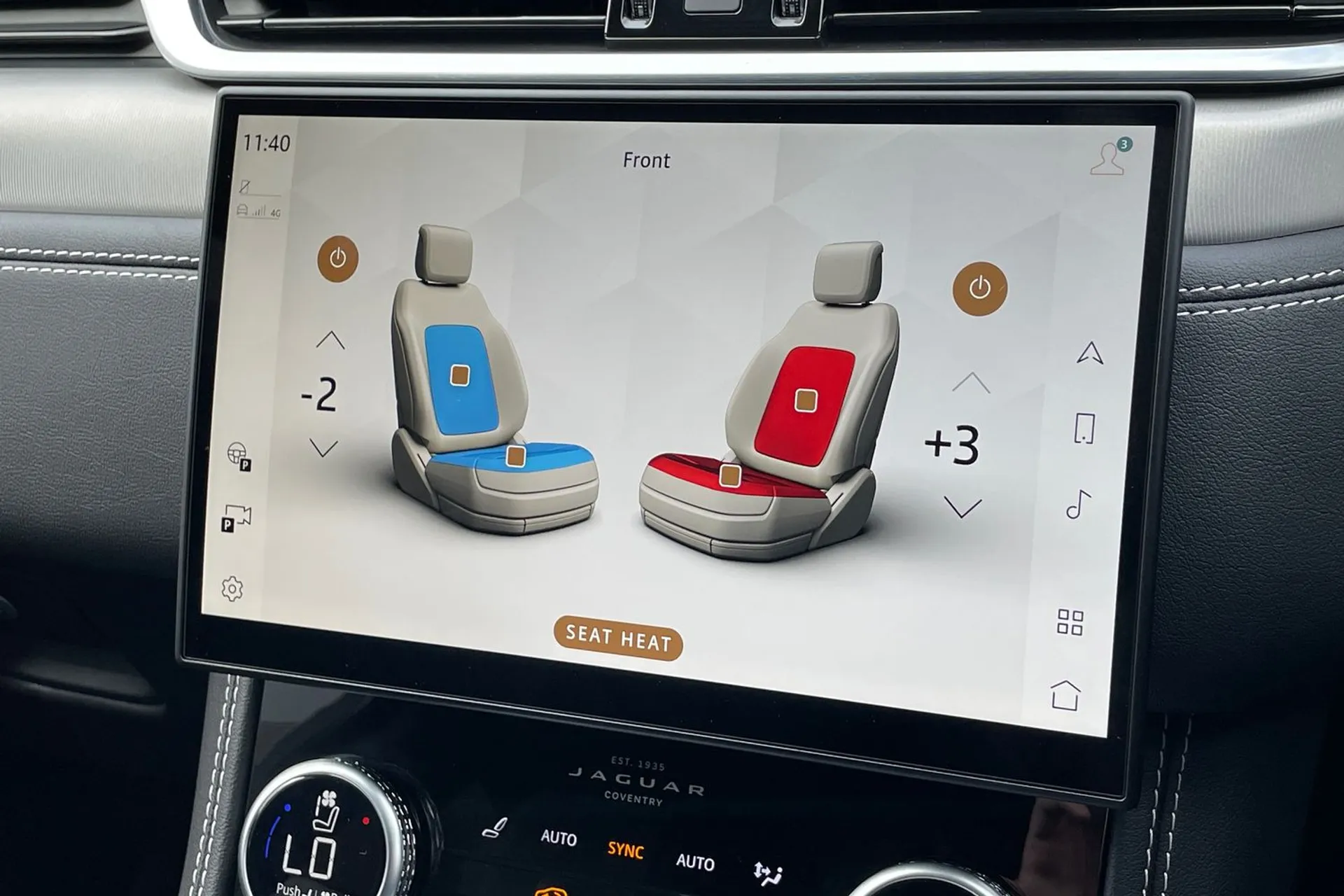 Jaguar F-PACE thumbnail image number 17