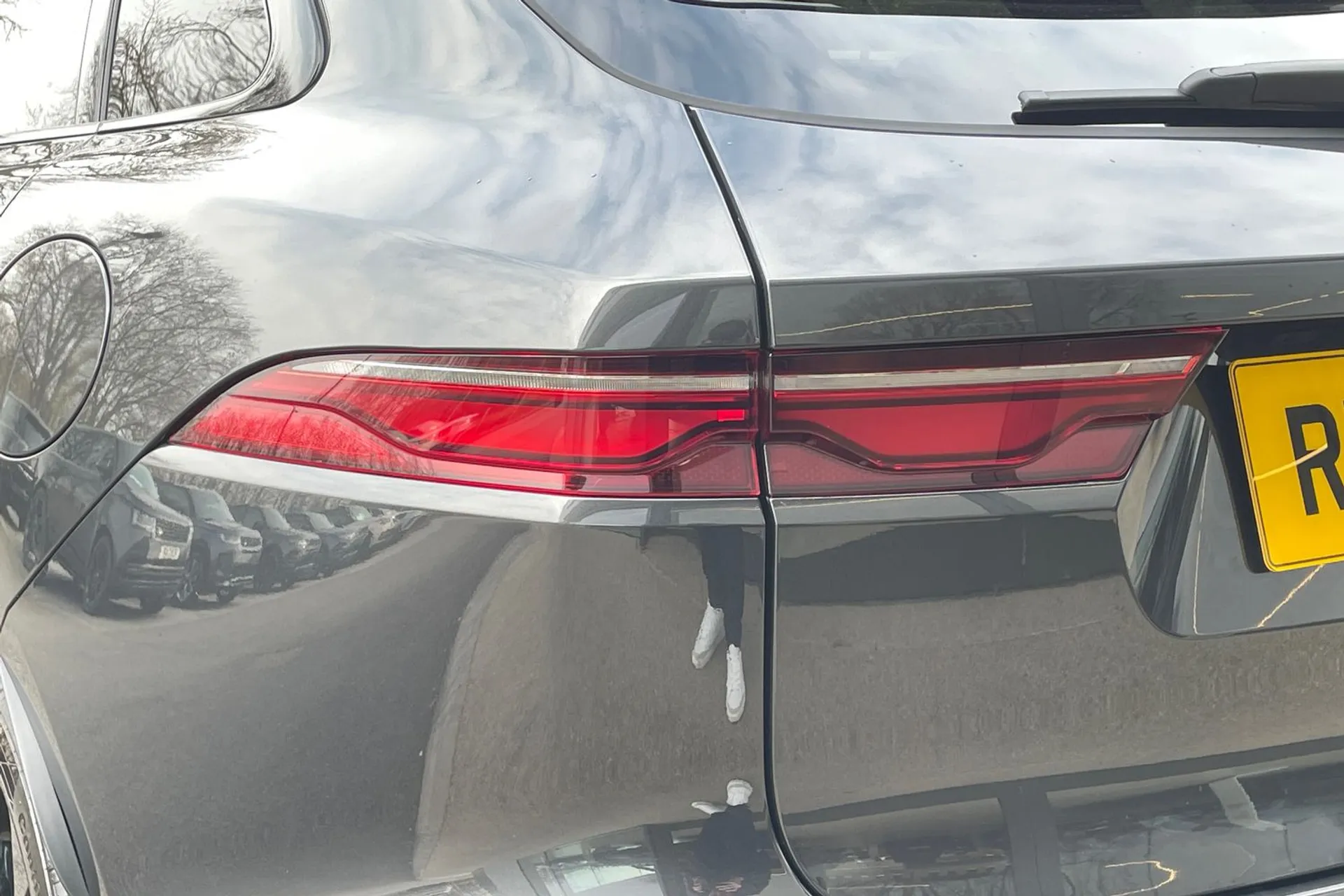 Jaguar F-PACE thumbnail image number 43
