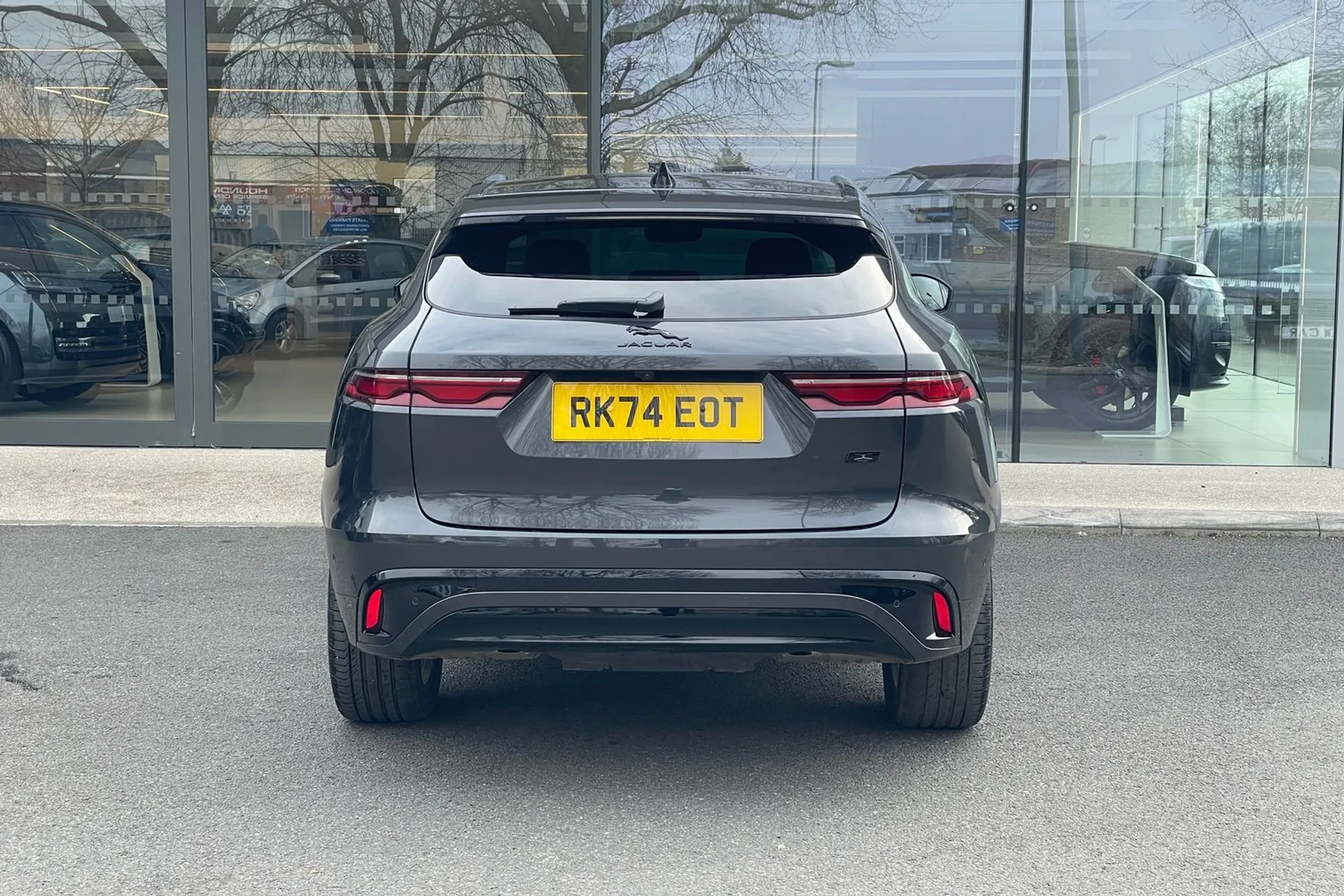 Jaguar F-PACE thumbnail image number 8