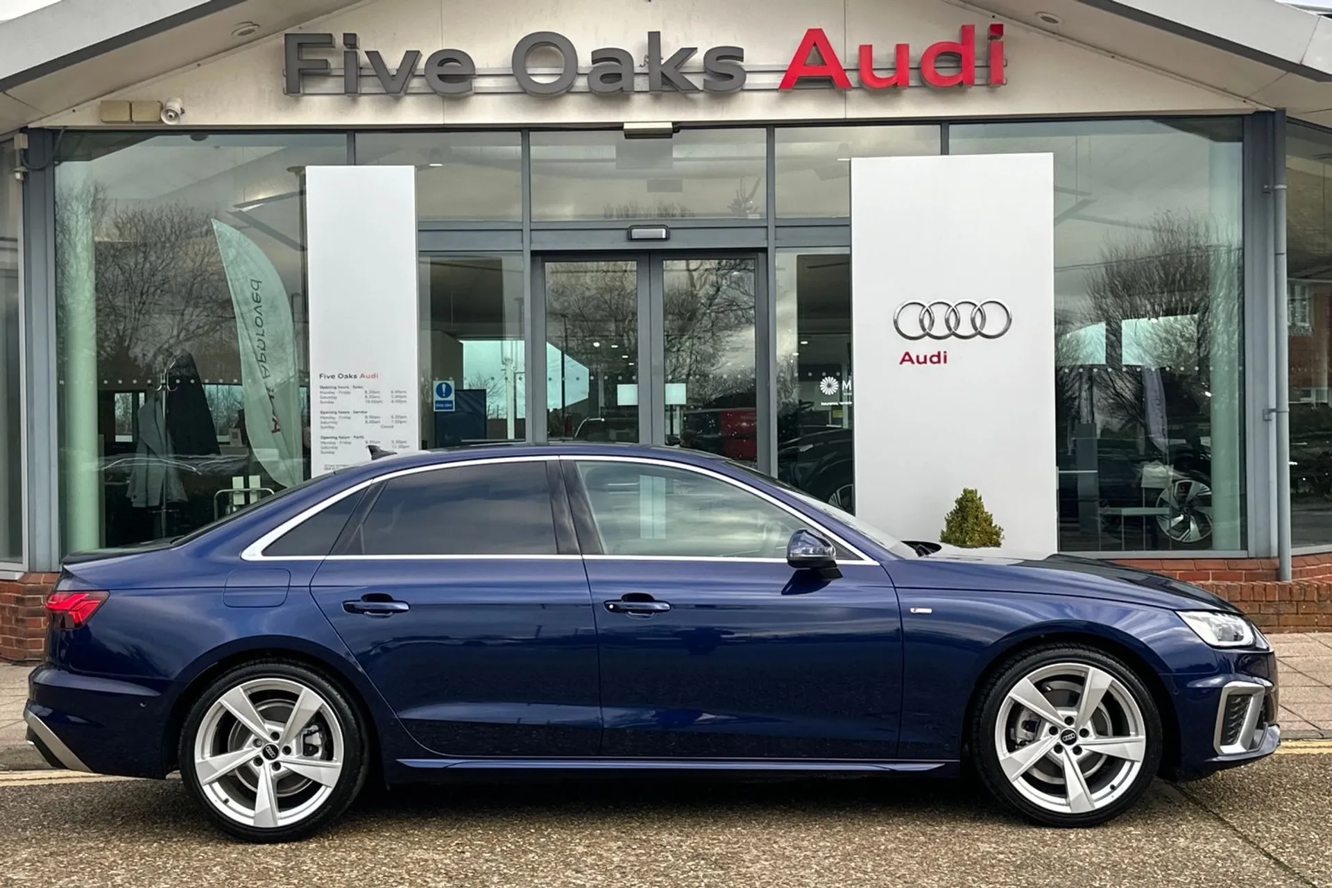 Audi A4 thumbnail image number 2