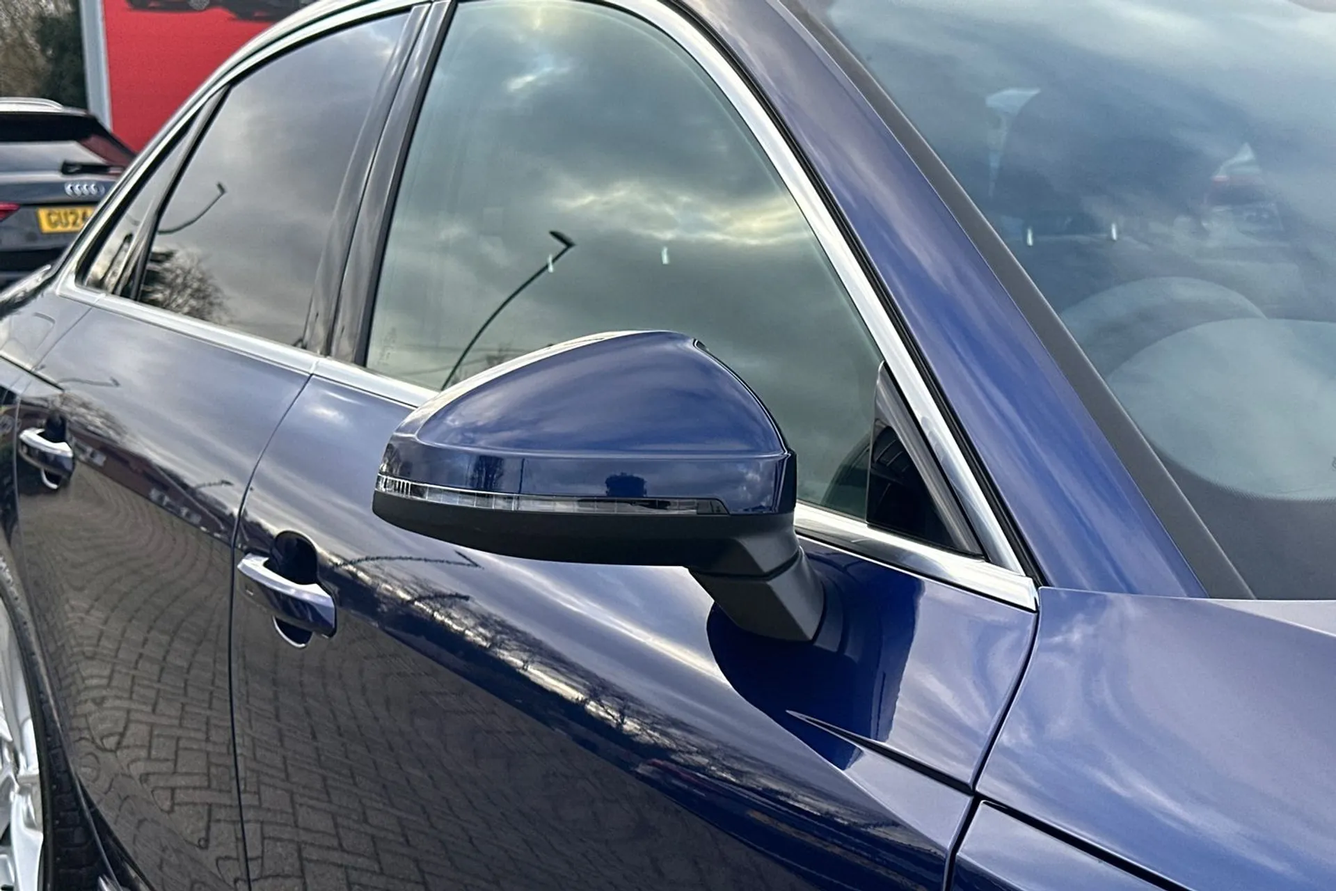 Audi A4 thumbnail image number 40