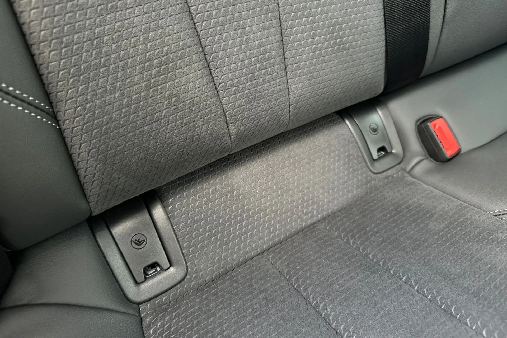 Audi A4 thumbnail image number 36