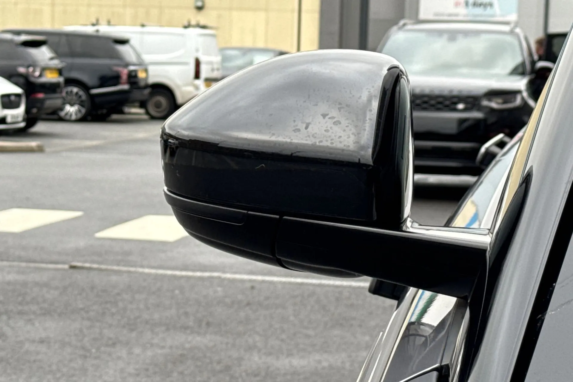 LAND ROVER RANGE ROVER EVOQUE thumbnail image number 27