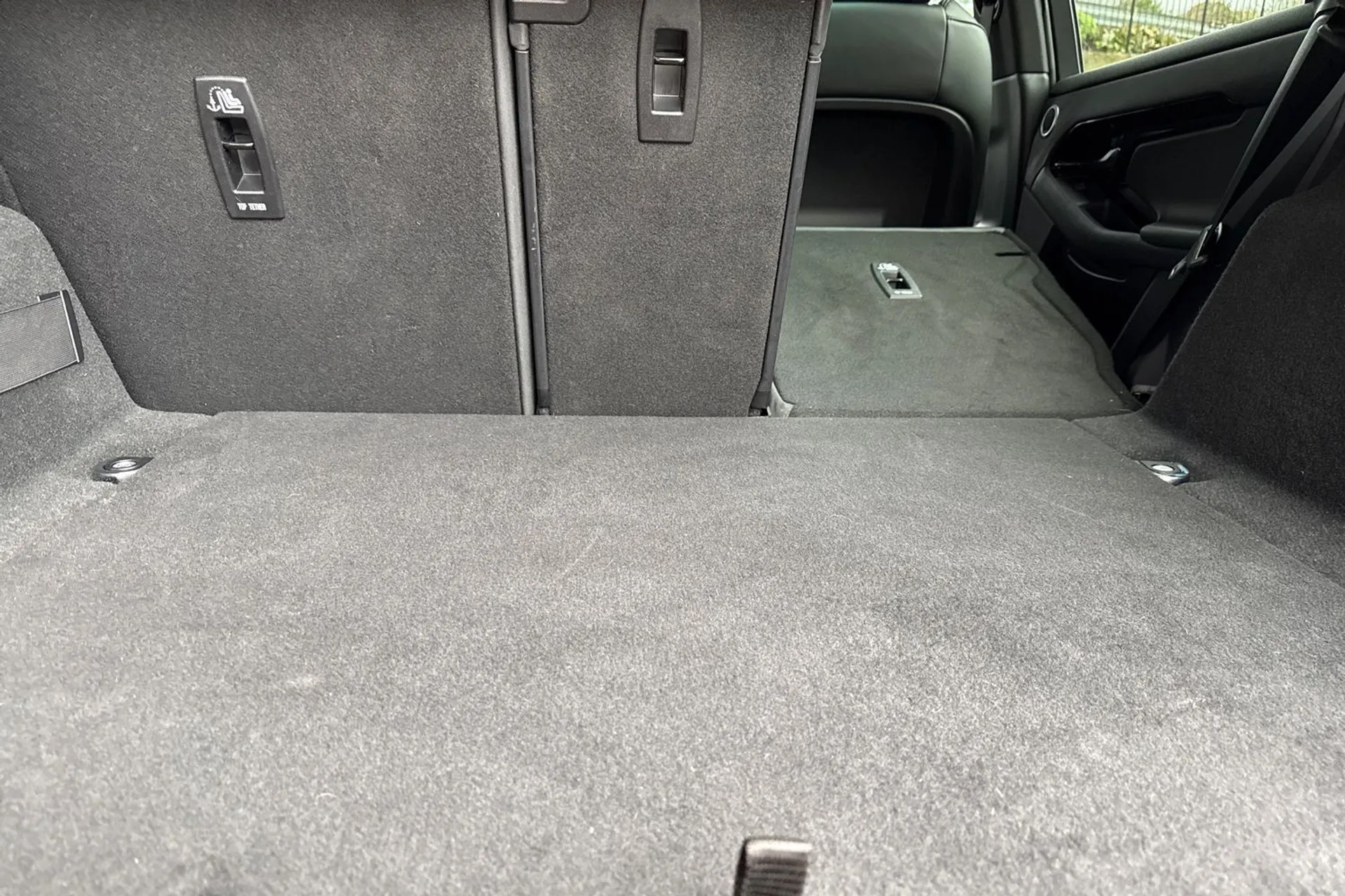 LAND ROVER RANGE ROVER EVOQUE thumbnail image number 32