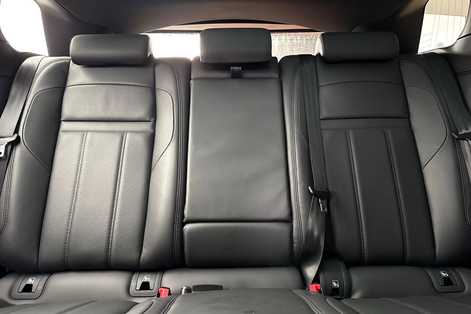 LAND ROVER RANGE ROVER EVOQUE thumbnail image number 38