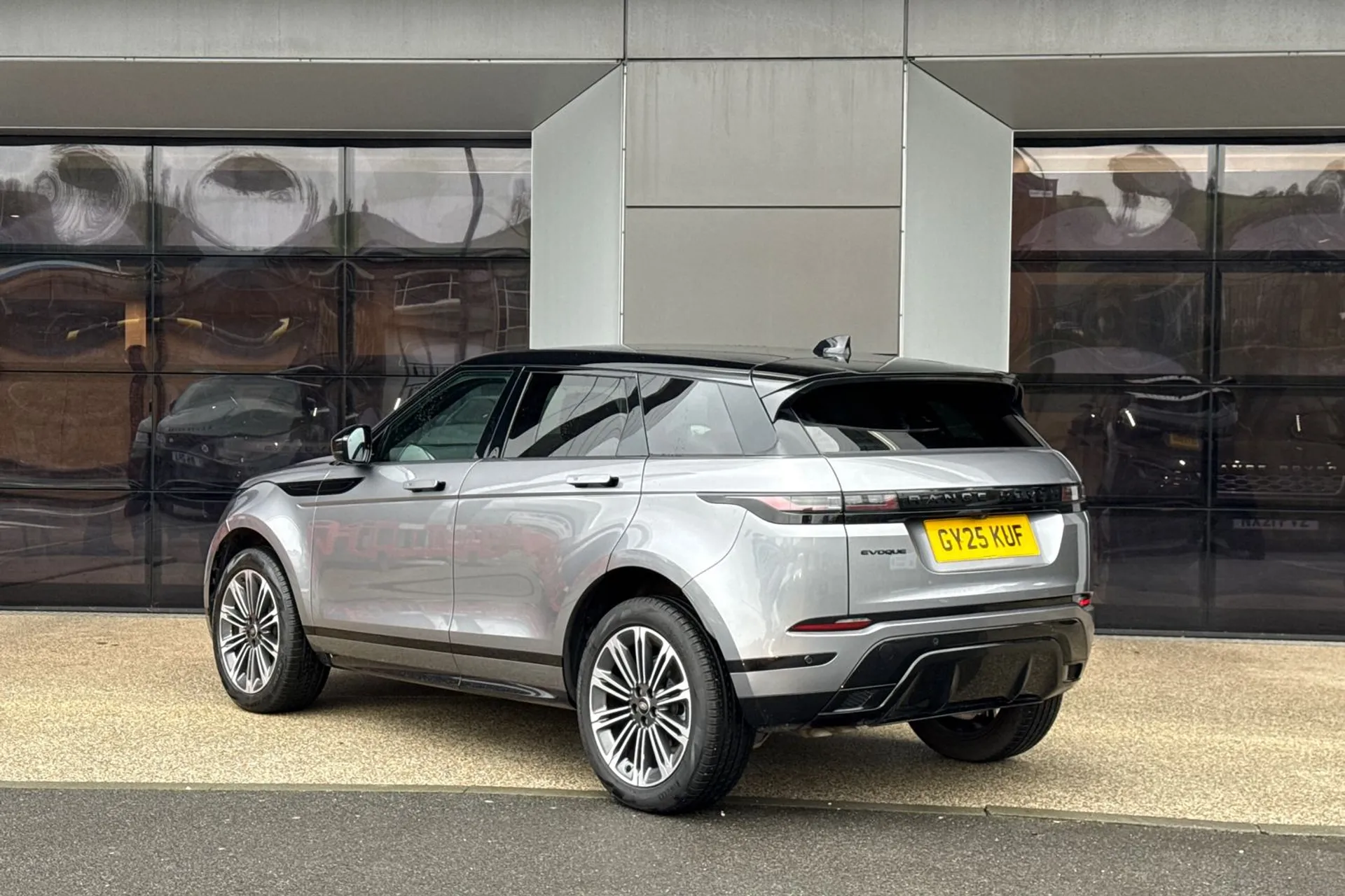LAND ROVER RANGE ROVER EVOQUE thumbnail image number 10