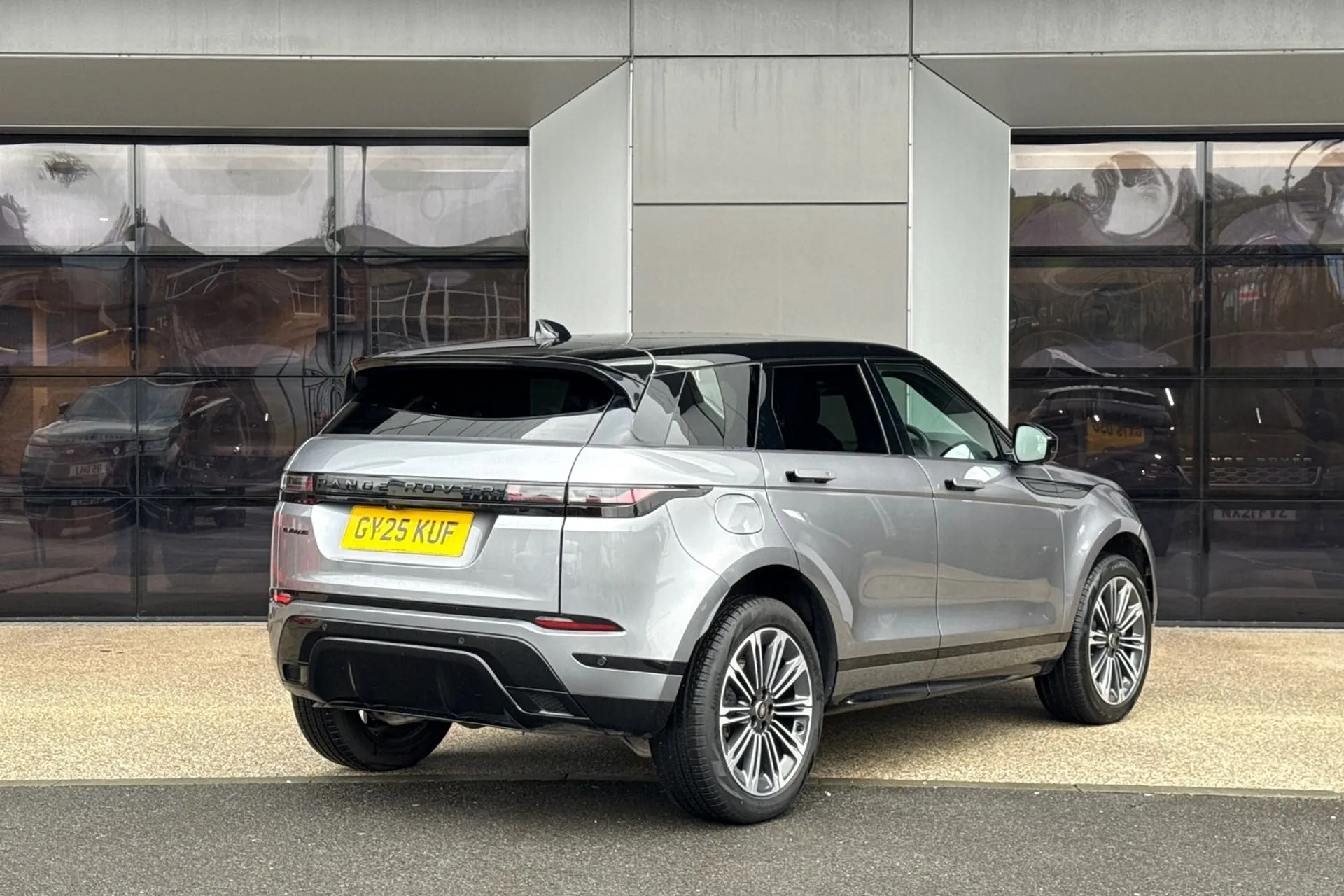 LAND ROVER RANGE ROVER EVOQUE thumbnail image number 6