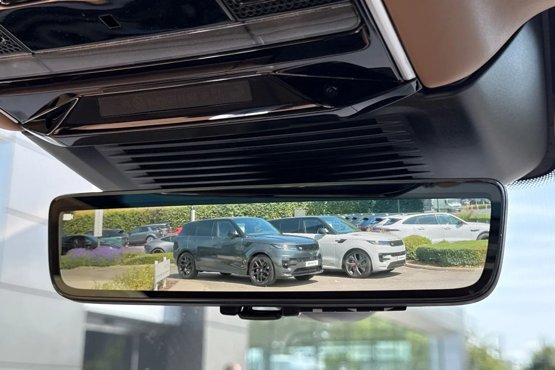 LAND ROVER RANGE ROVER thumbnail image number 34