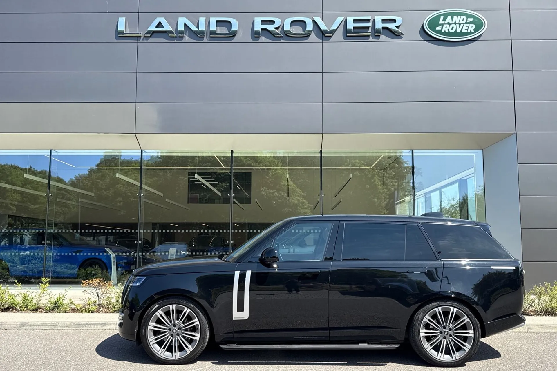 LAND ROVER RANGE ROVER thumbnail image number 11