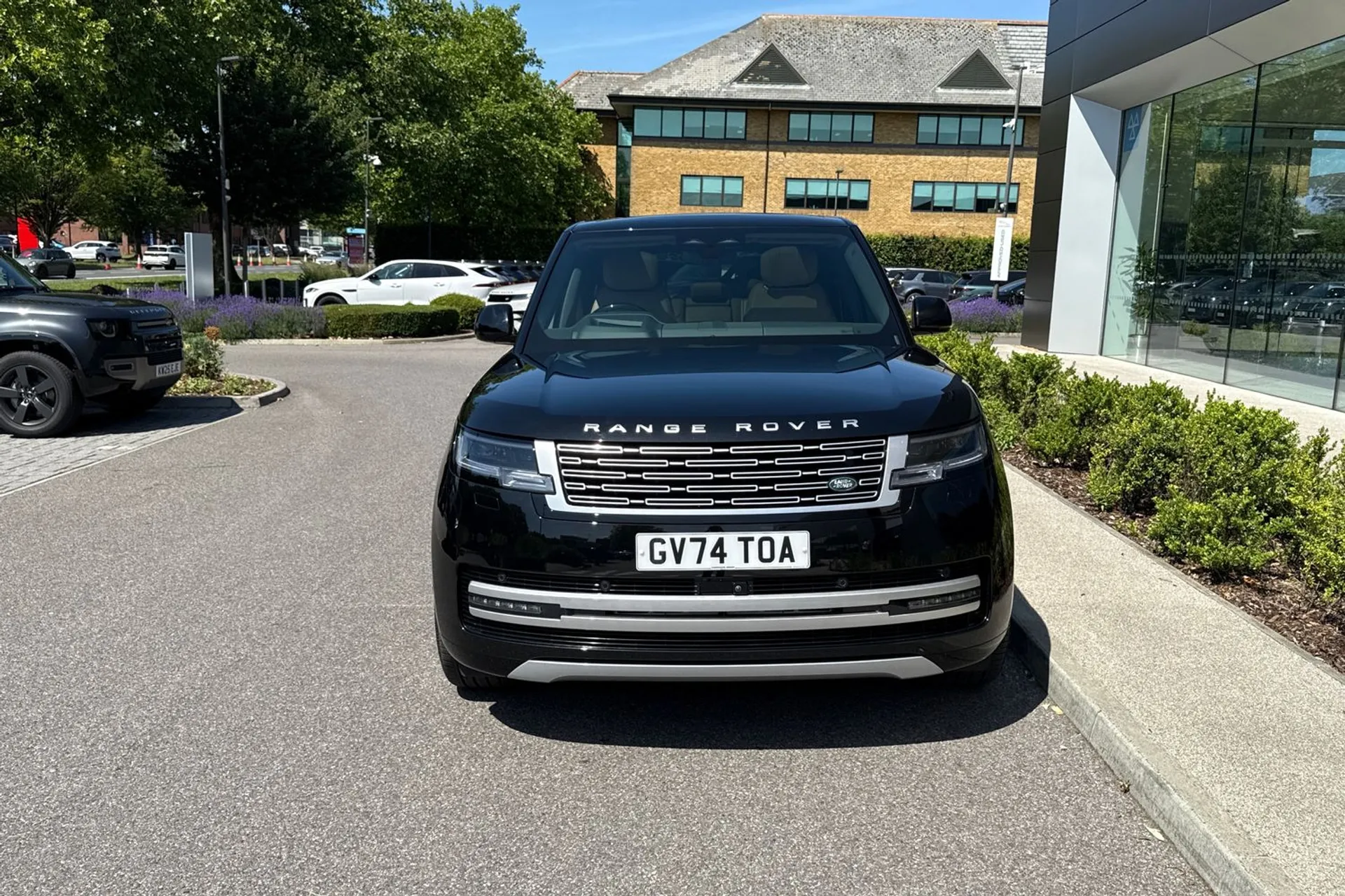 LAND ROVER RANGE ROVER thumbnail image number 17