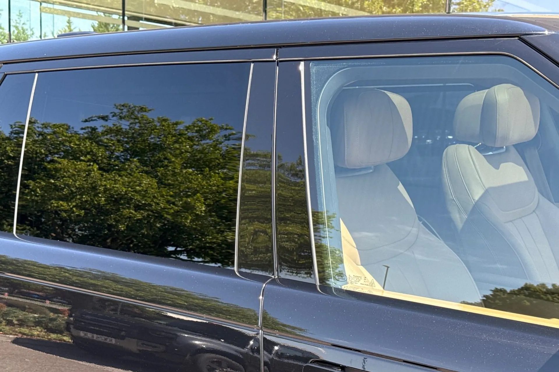 LAND ROVER RANGE ROVER thumbnail image number 38