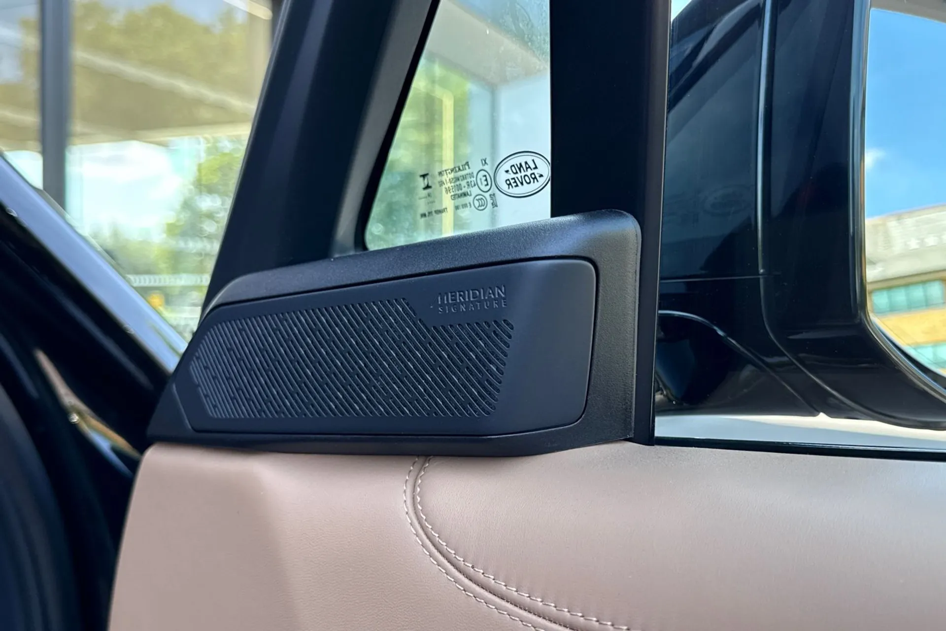 LAND ROVER RANGE ROVER thumbnail image number 68