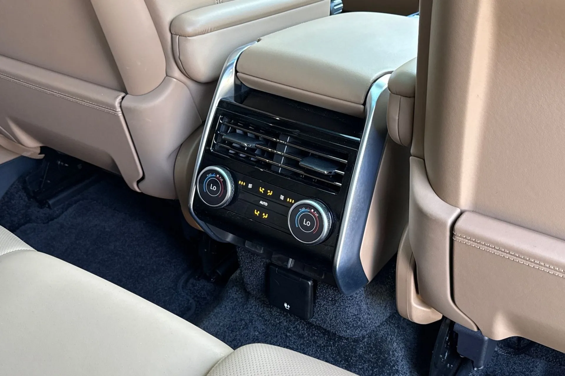 LAND ROVER RANGE ROVER thumbnail image number 51